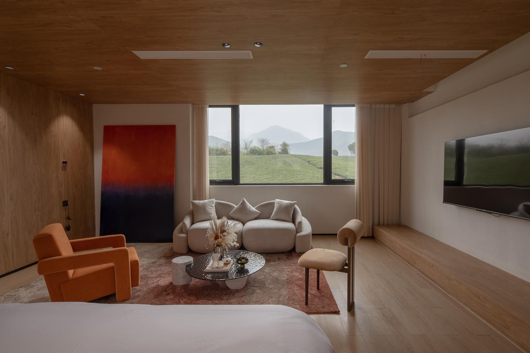 Luxe Queen Room