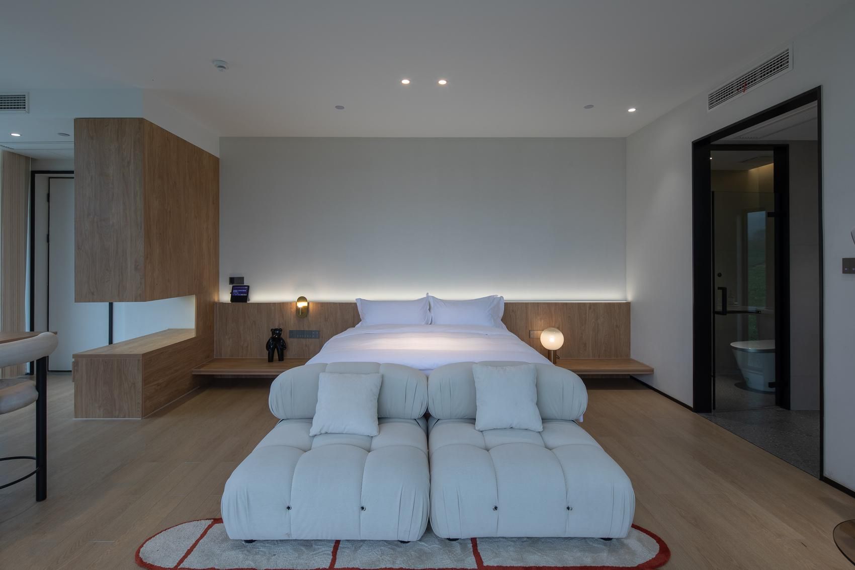 Xinchi Sakura Valley Resort Boutique Queen Room 2