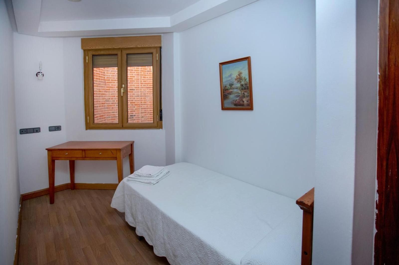 Single Room With Private Bathroom
