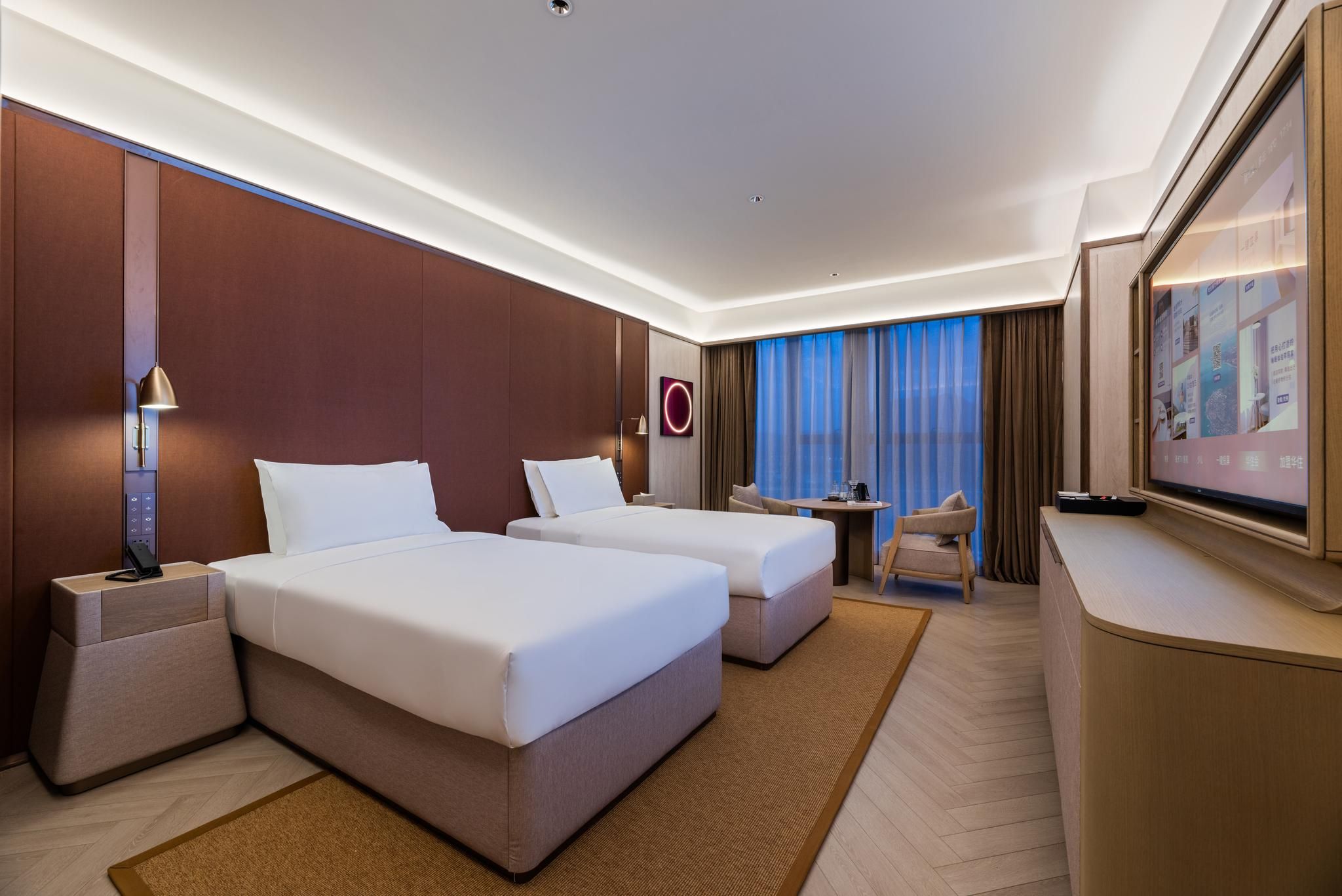 Deluxe Family Room, Guest room