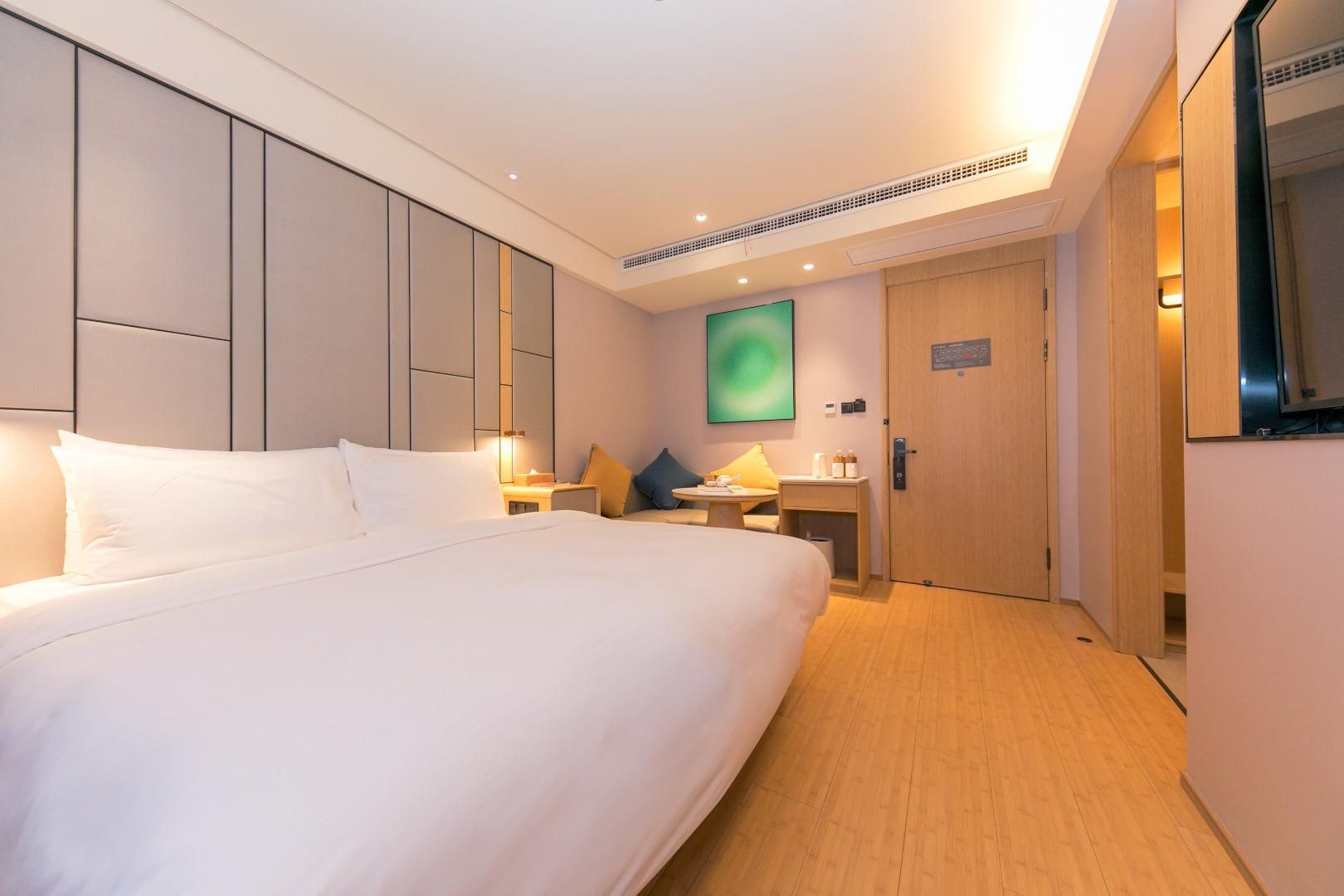 Huazhu - Superior BedRoom
