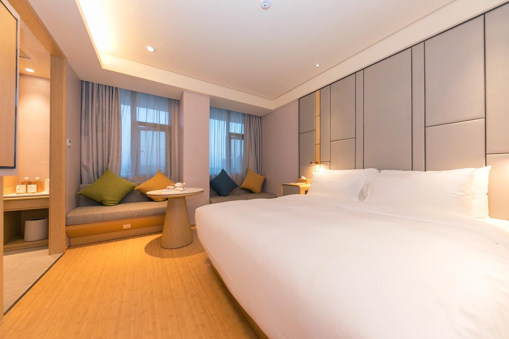 Huazhu - Superior BedRoom