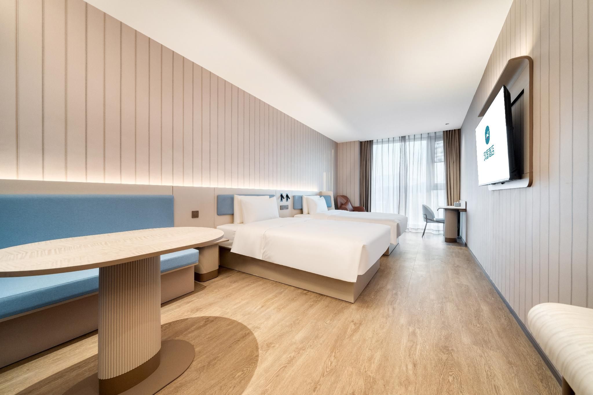 Huazhu - Deluxe Twin Room
