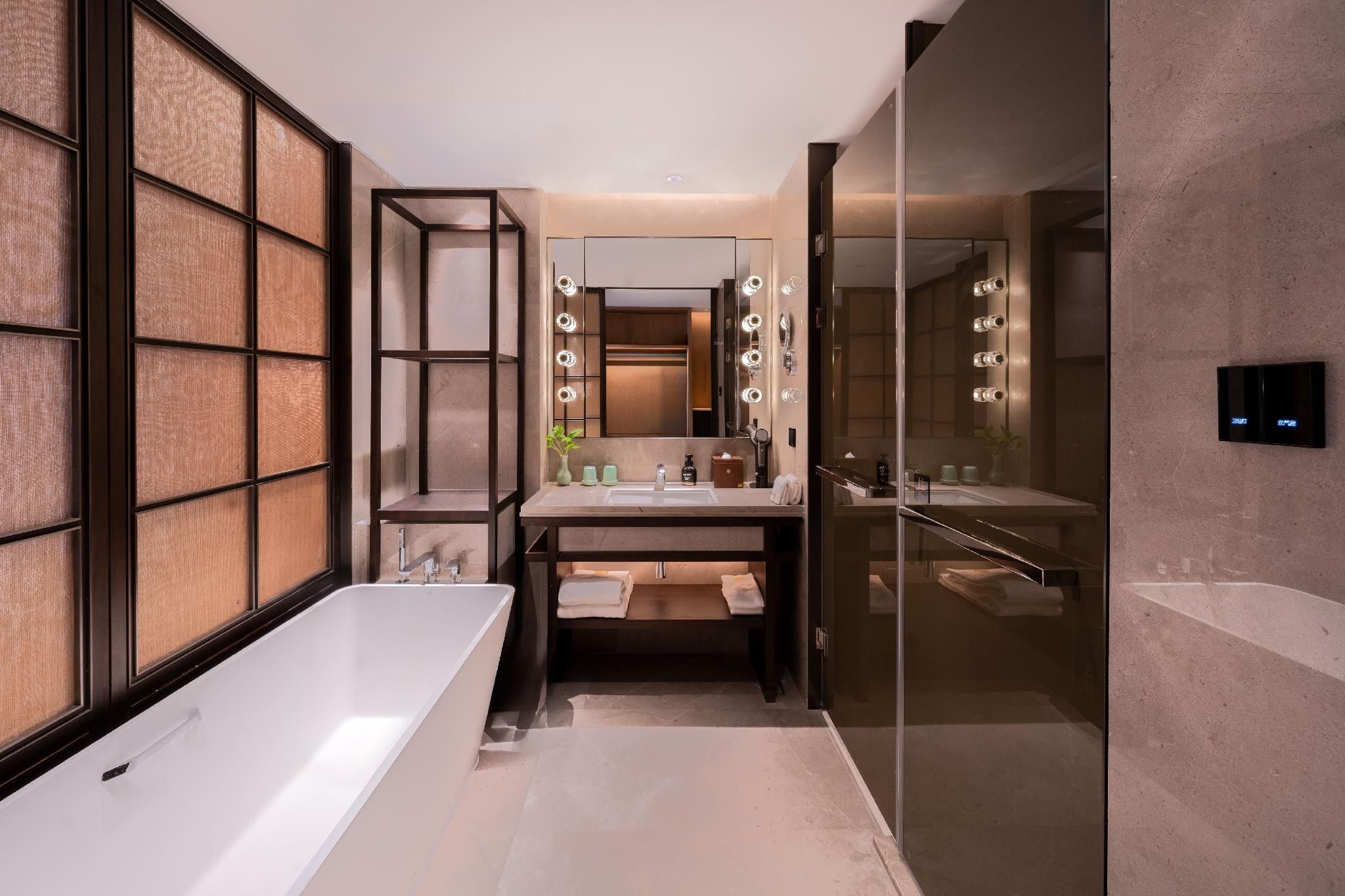 Executive King Room
