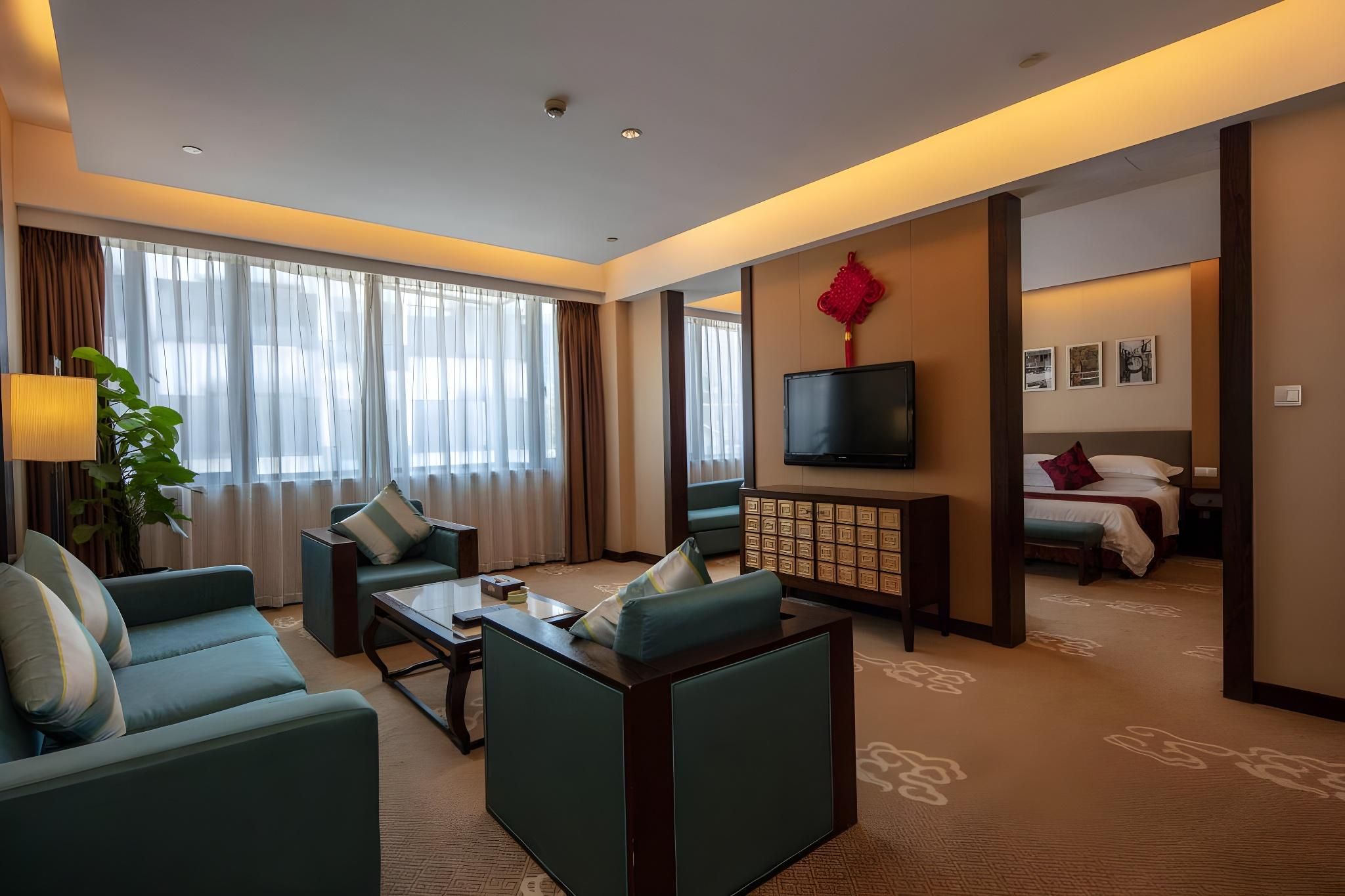 Deluxe Suite