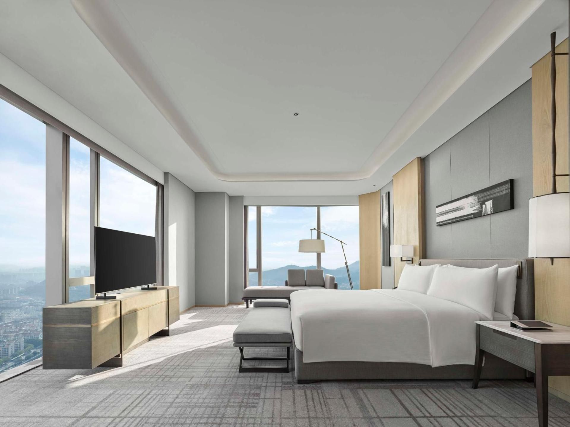 King Junior Suite
