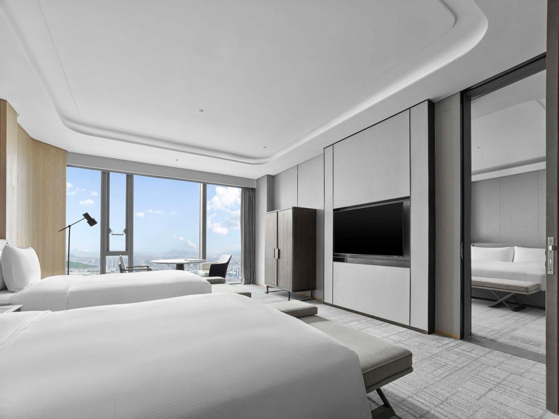 King Accessible Room