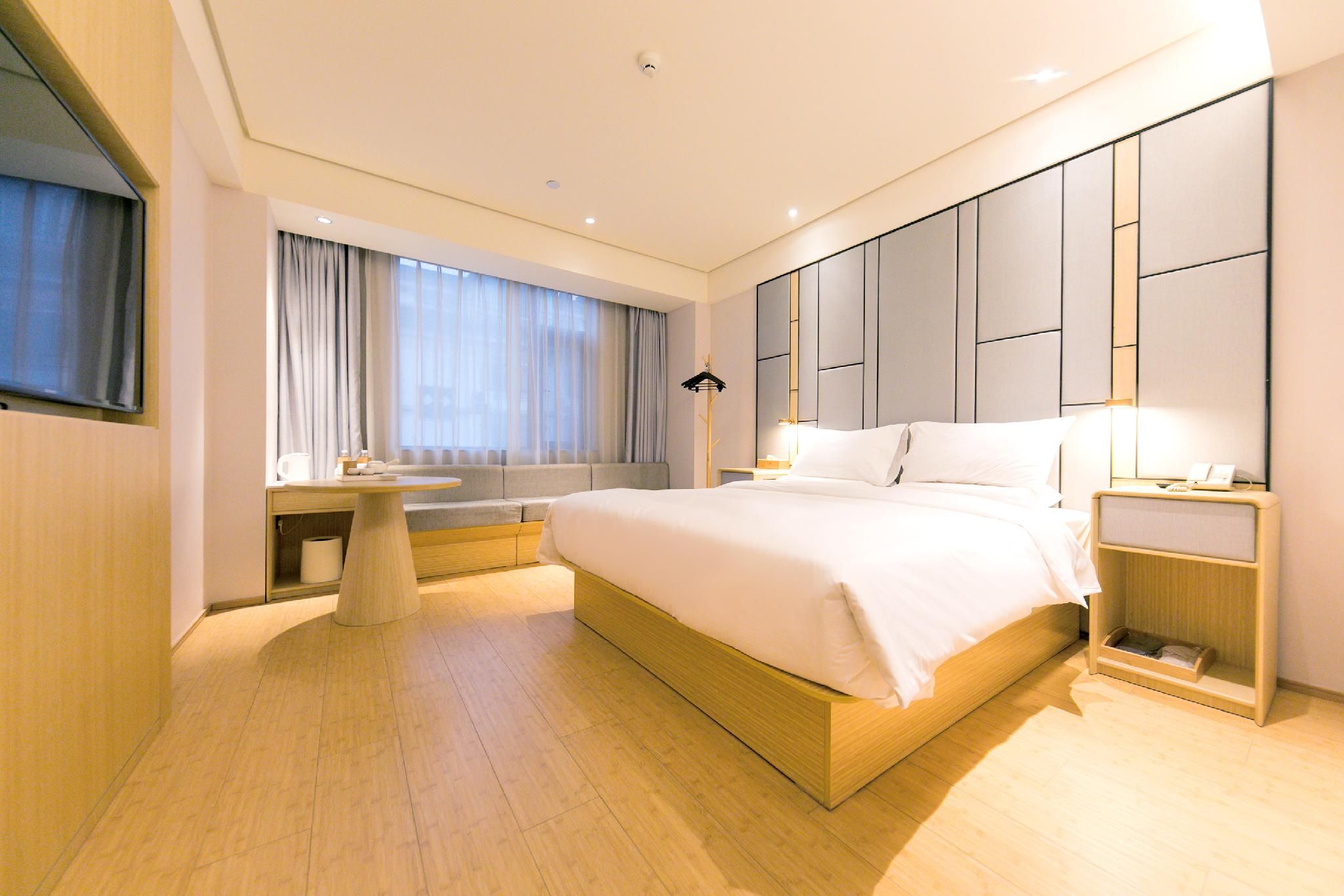 Business Queen Bed Room