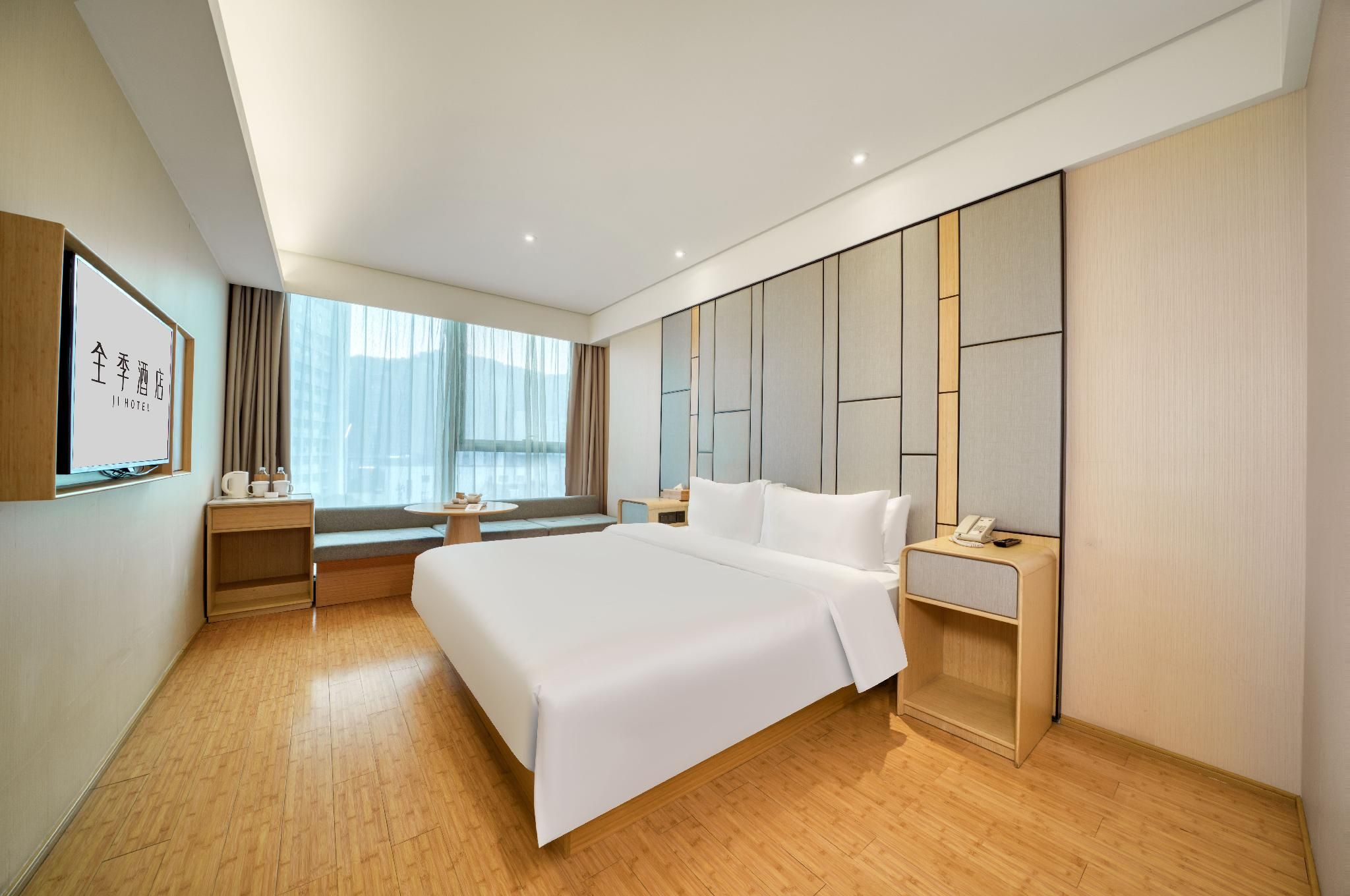 Business Queen Bed Room