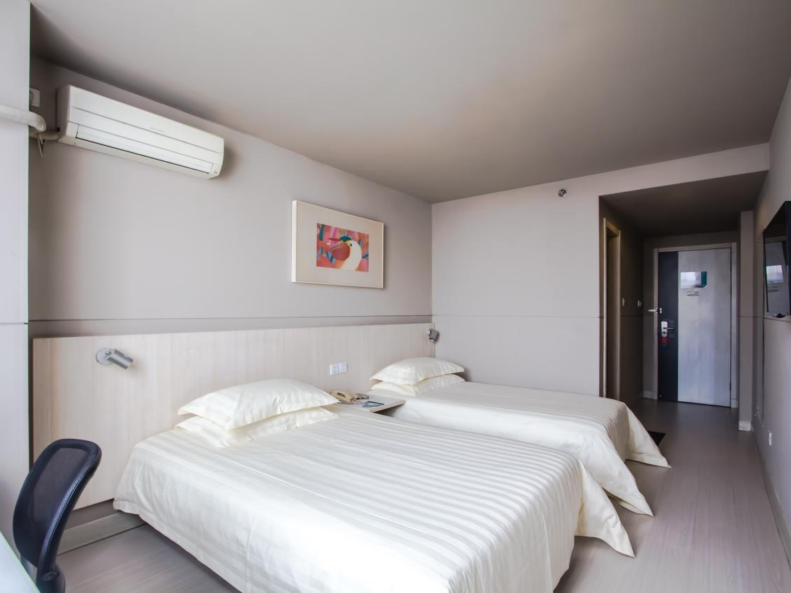 WH - Standard Daxiao Twin Room