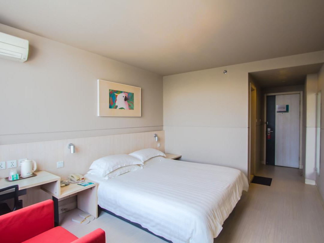 WH - Superior Bed Room