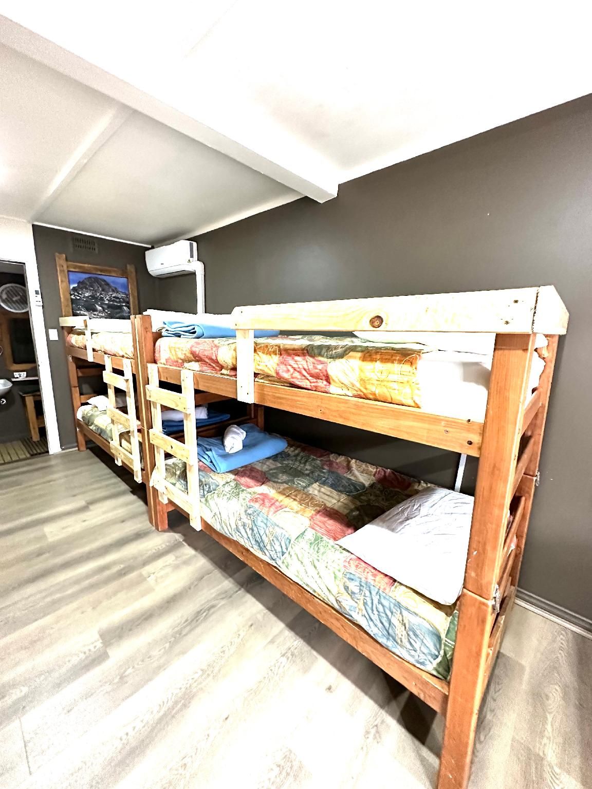 Family Room for 10 People