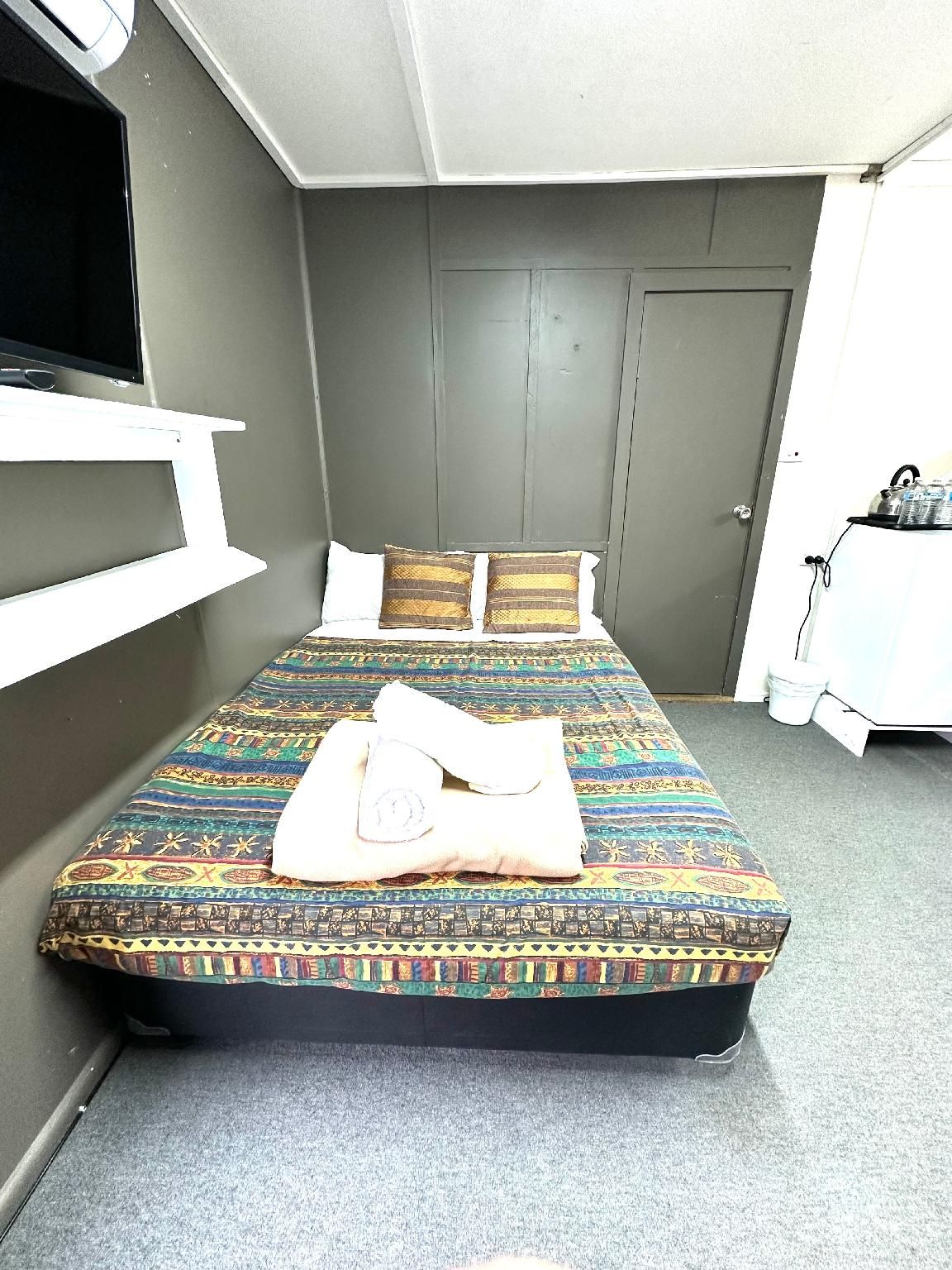 Room for 8 People
