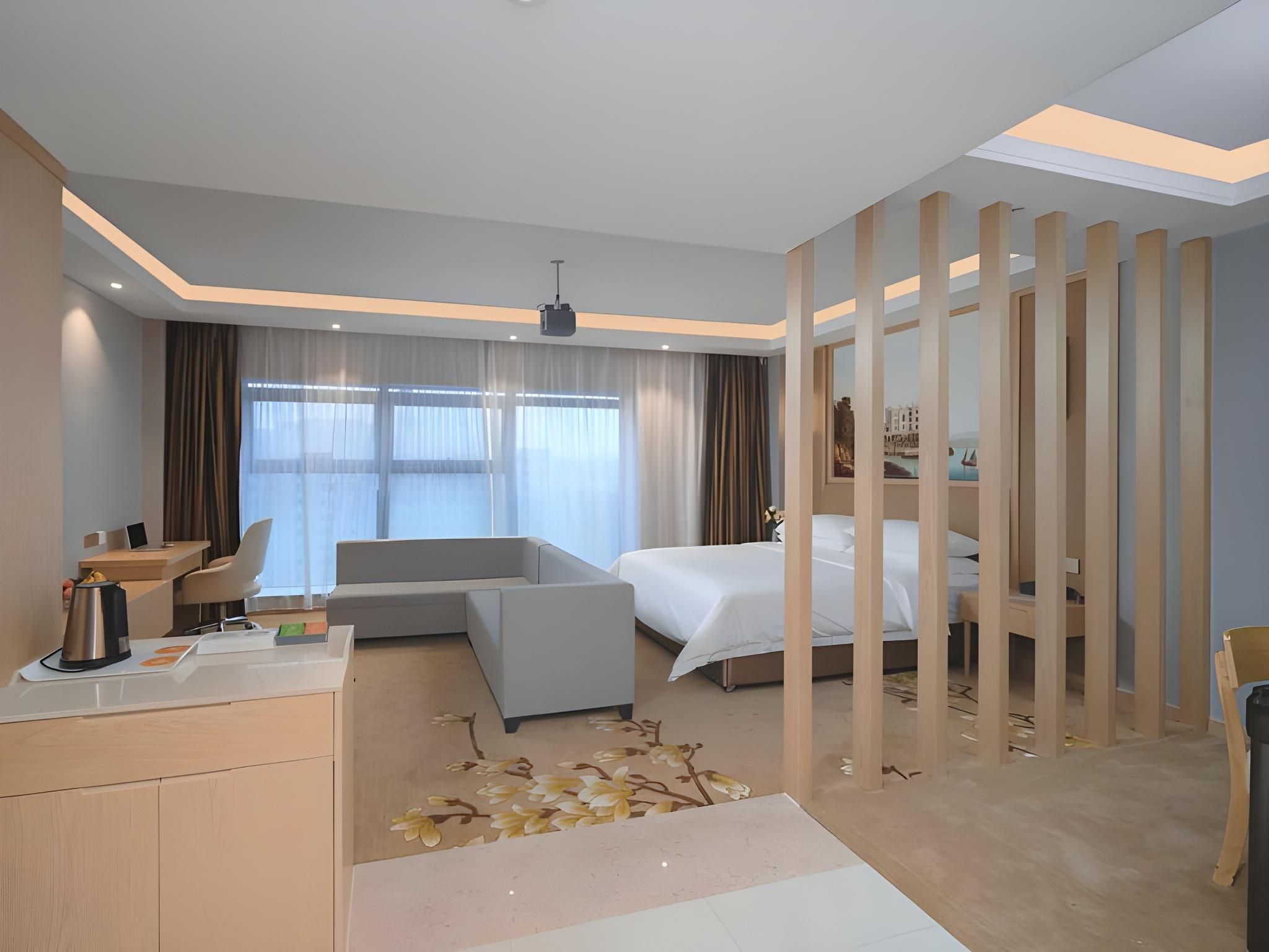 Vienna - Functional Chess Suite Room