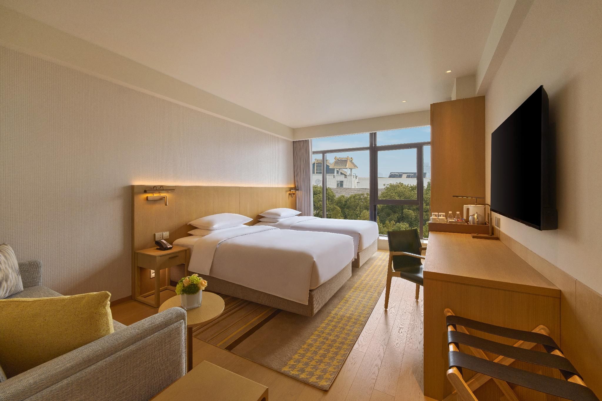 2 Twin Beds