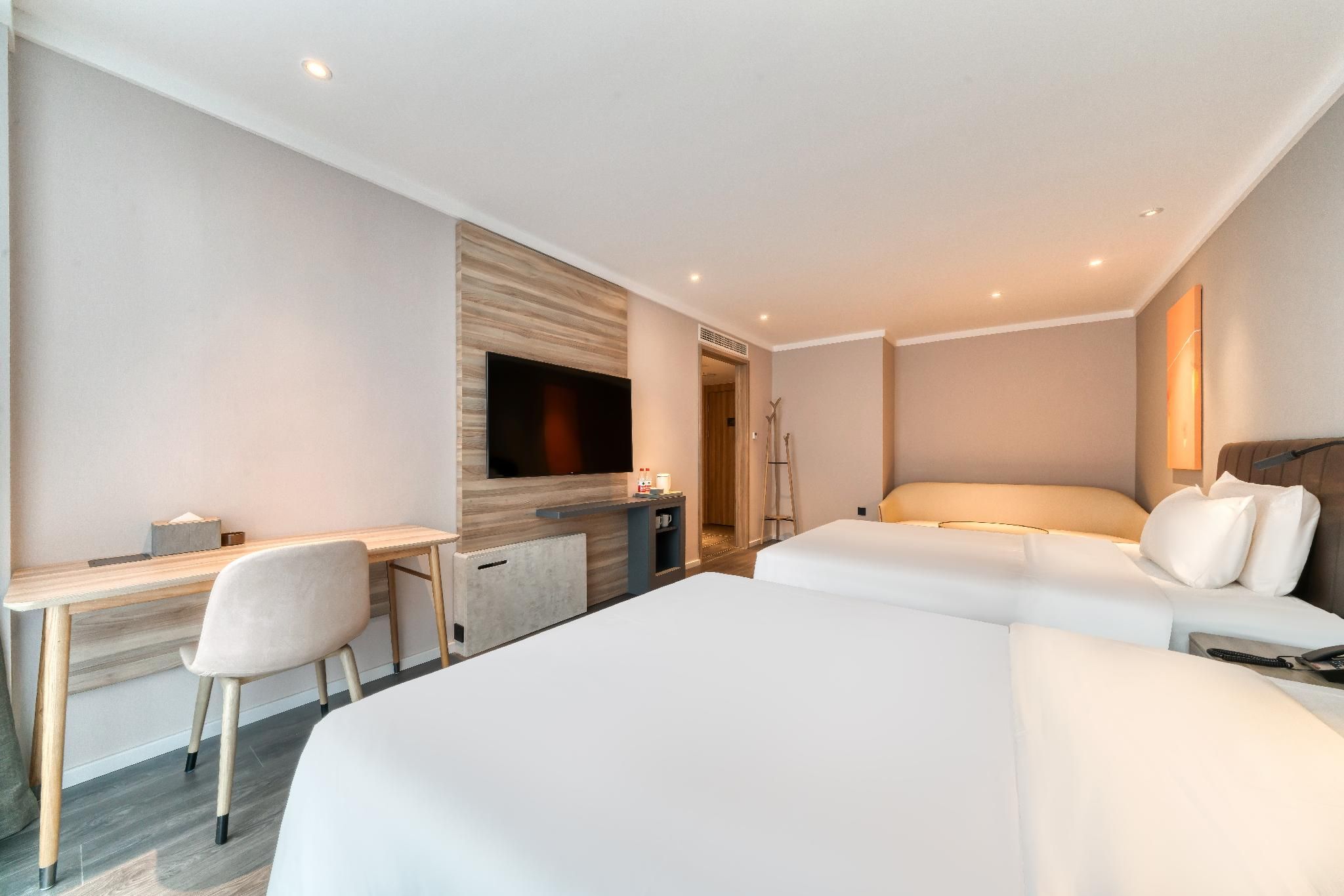 Huazhu - Business Twin Room