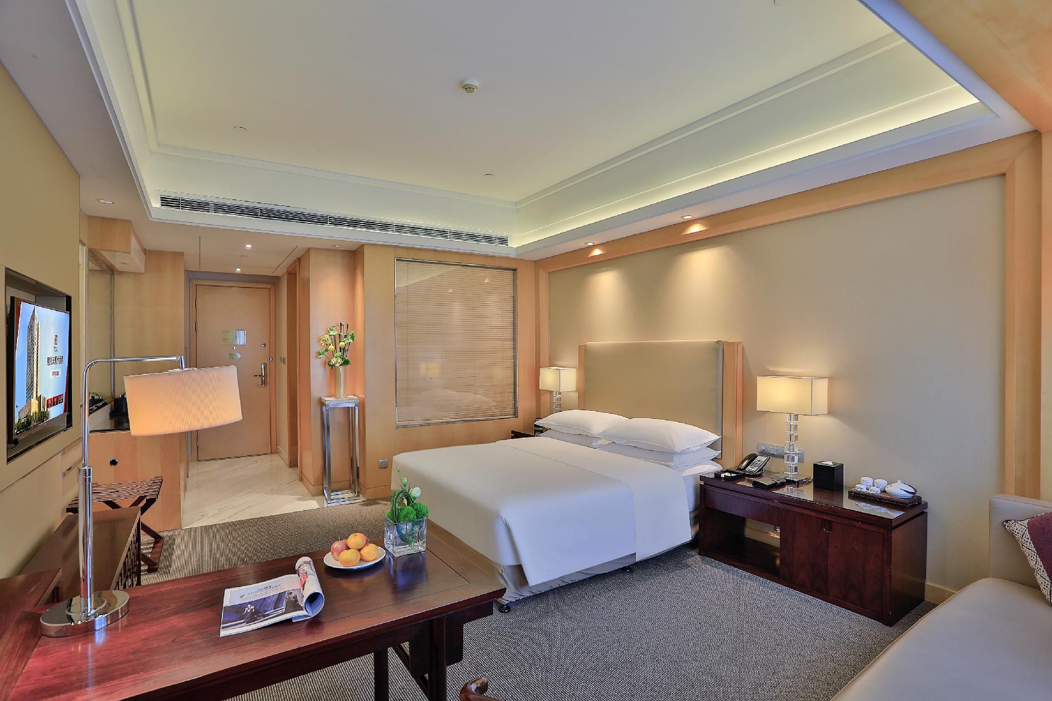 Deluxe King Bed