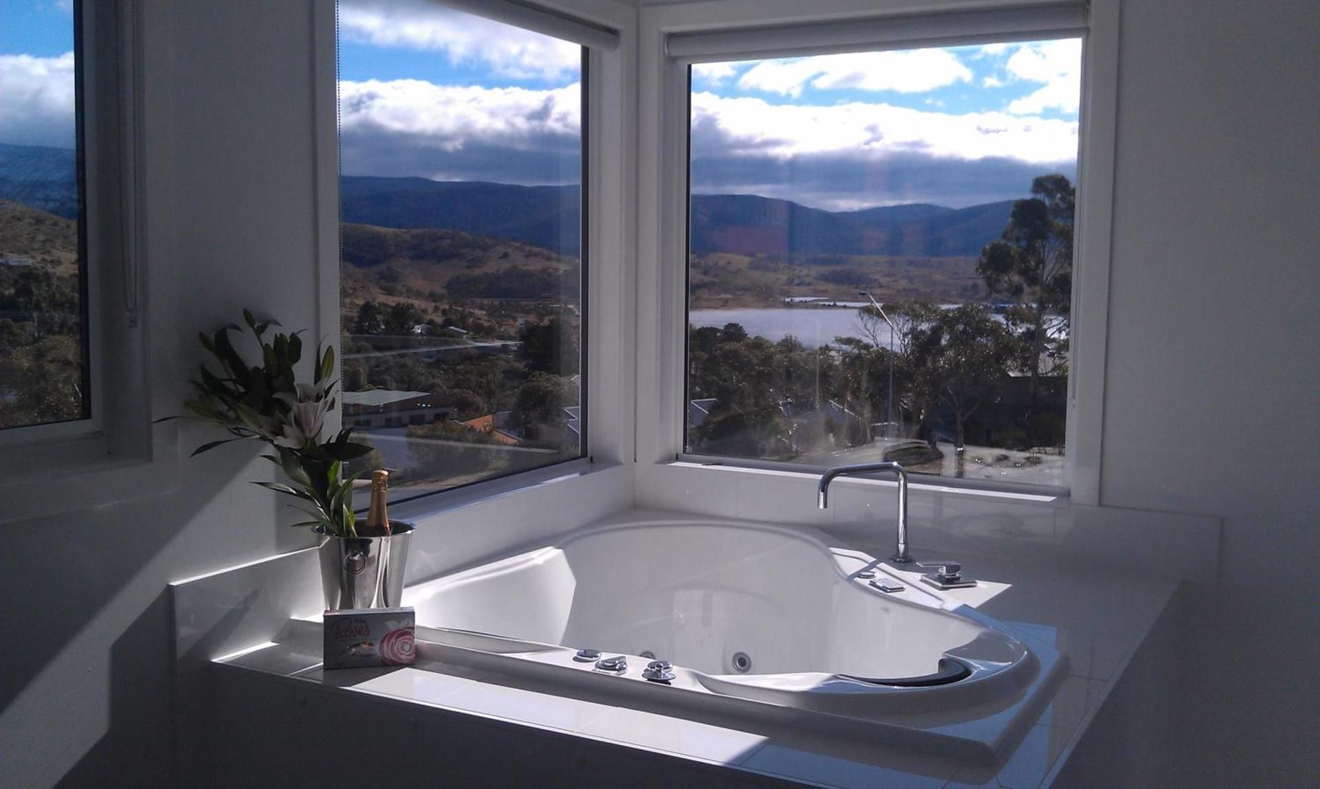 Deluxe Suite with Spa Bath