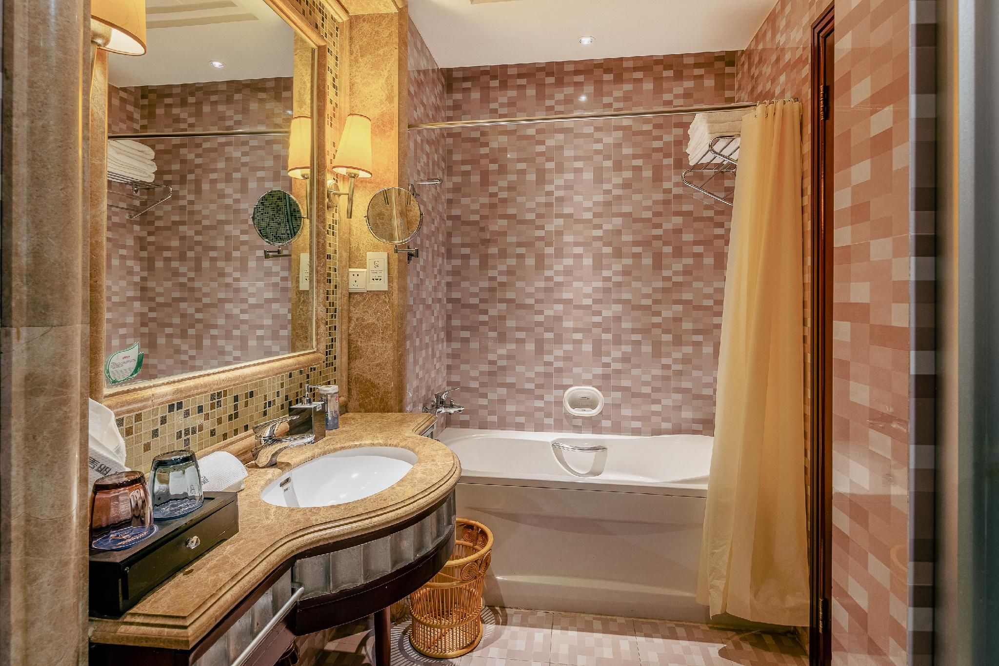 Rezen - Chinese Style Deluxe Twin Room