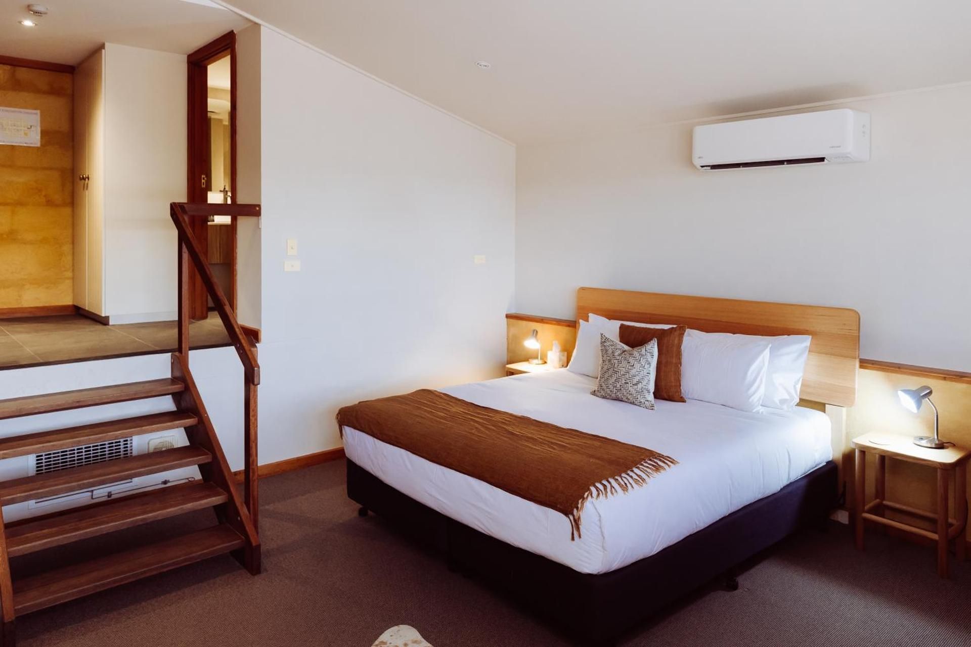 Deluxe King Suite