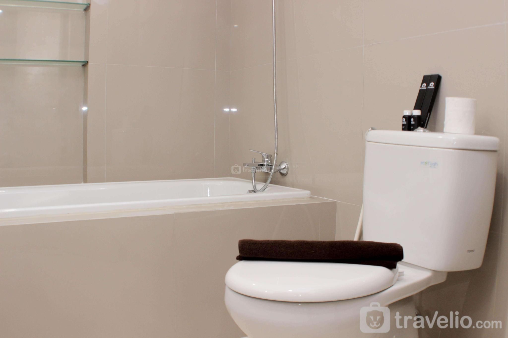 Comfort Minimalis Studio Azalea Suites By Travelio