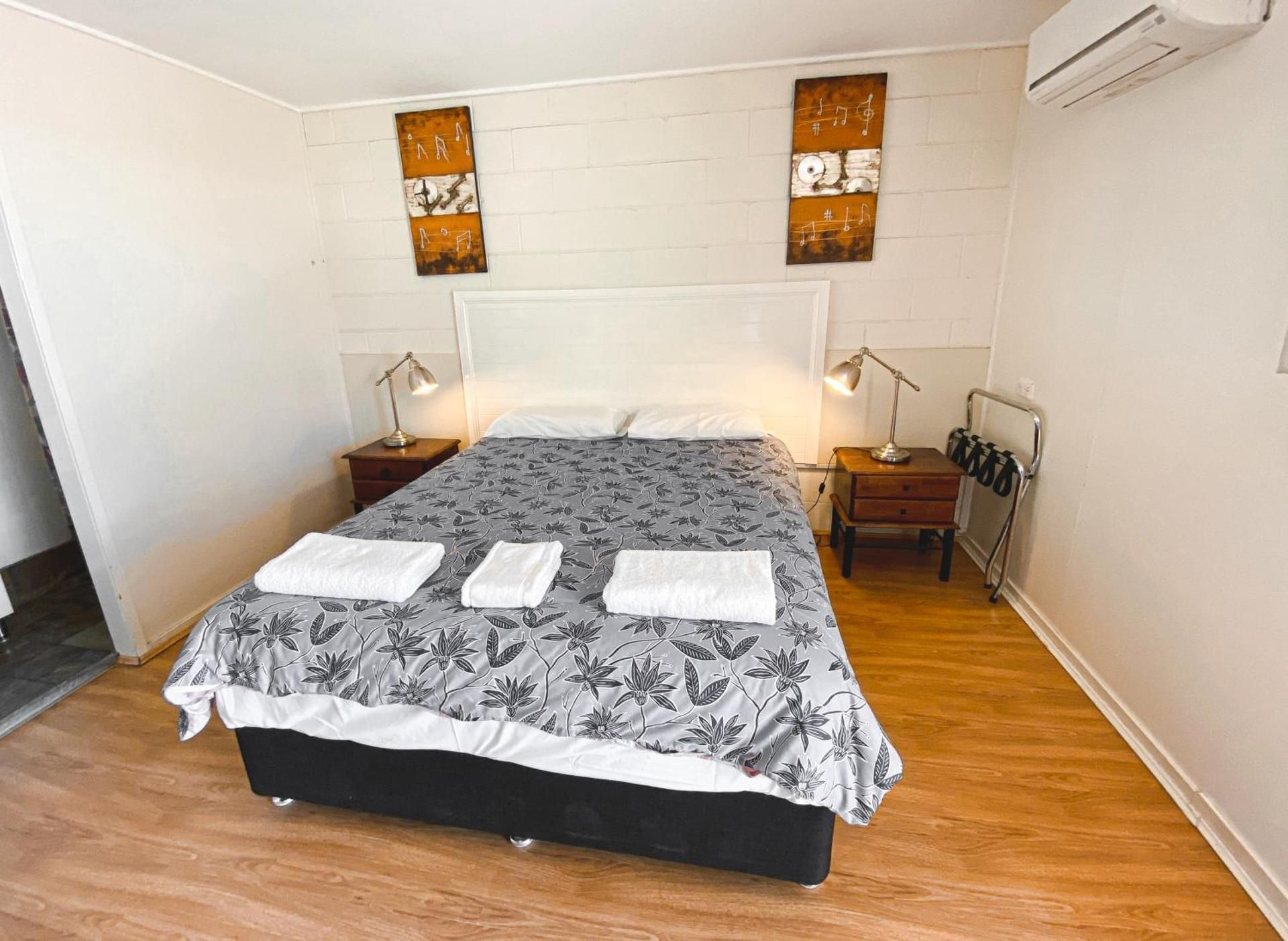 Queen Room