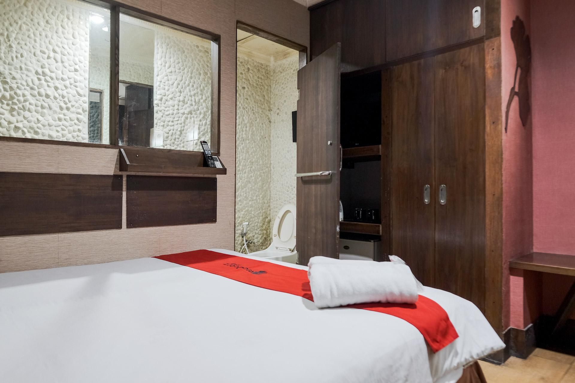 RedDoorz Room