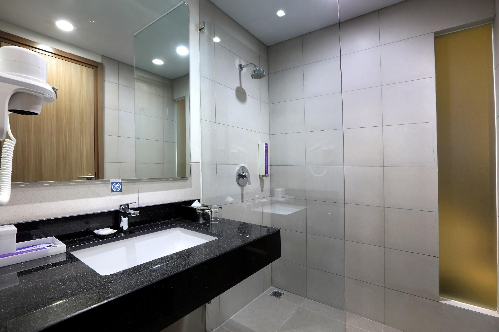 Quest Cikarang by ASTON Superior 2