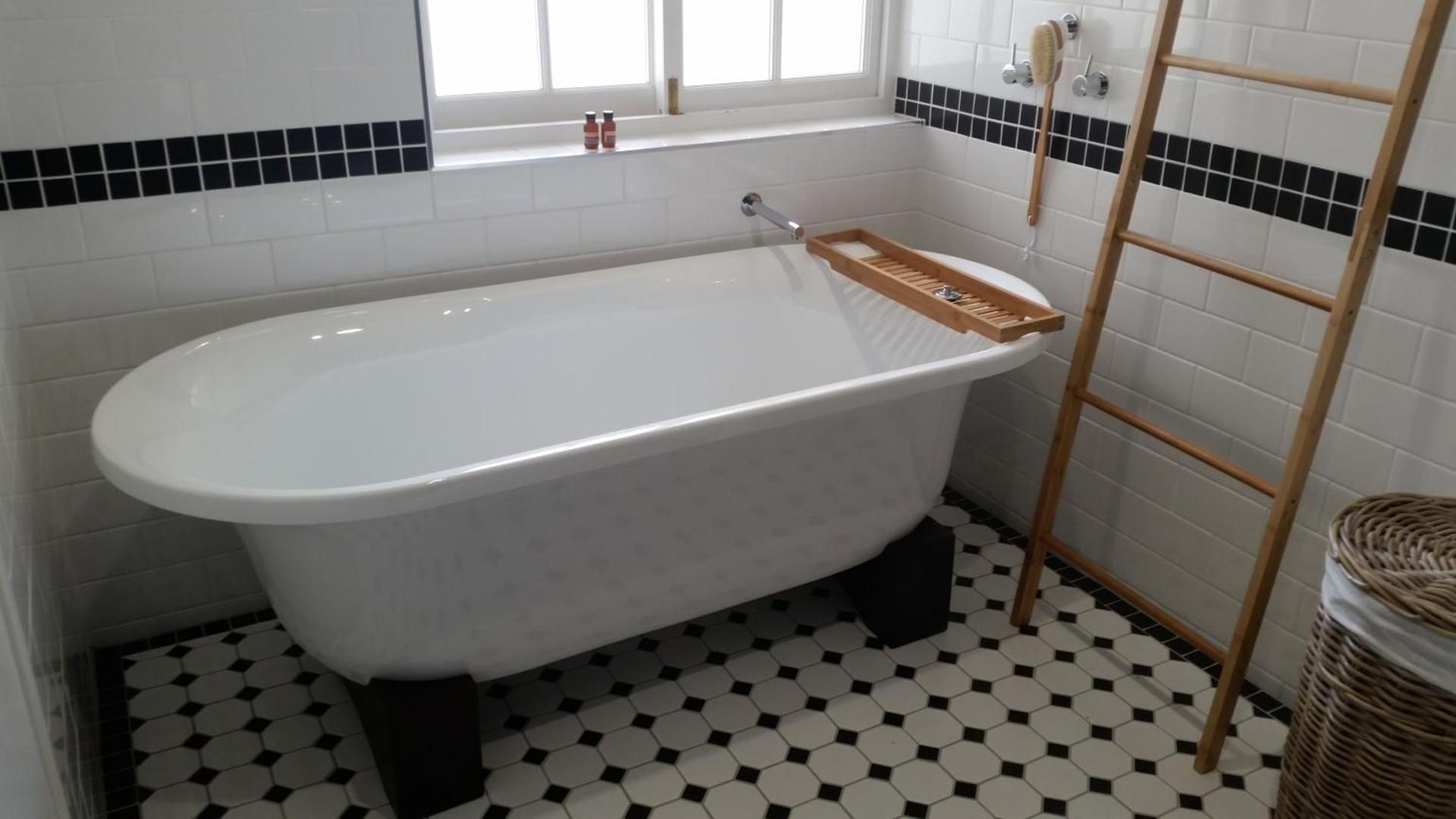 Kernow - Minimum age 18 Two-Bedroom Apartment