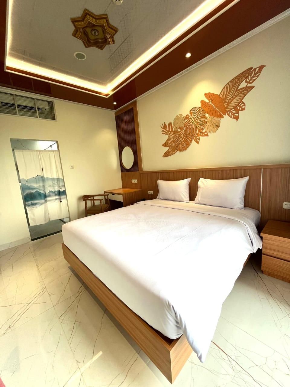 Lakeside TELL Cottage