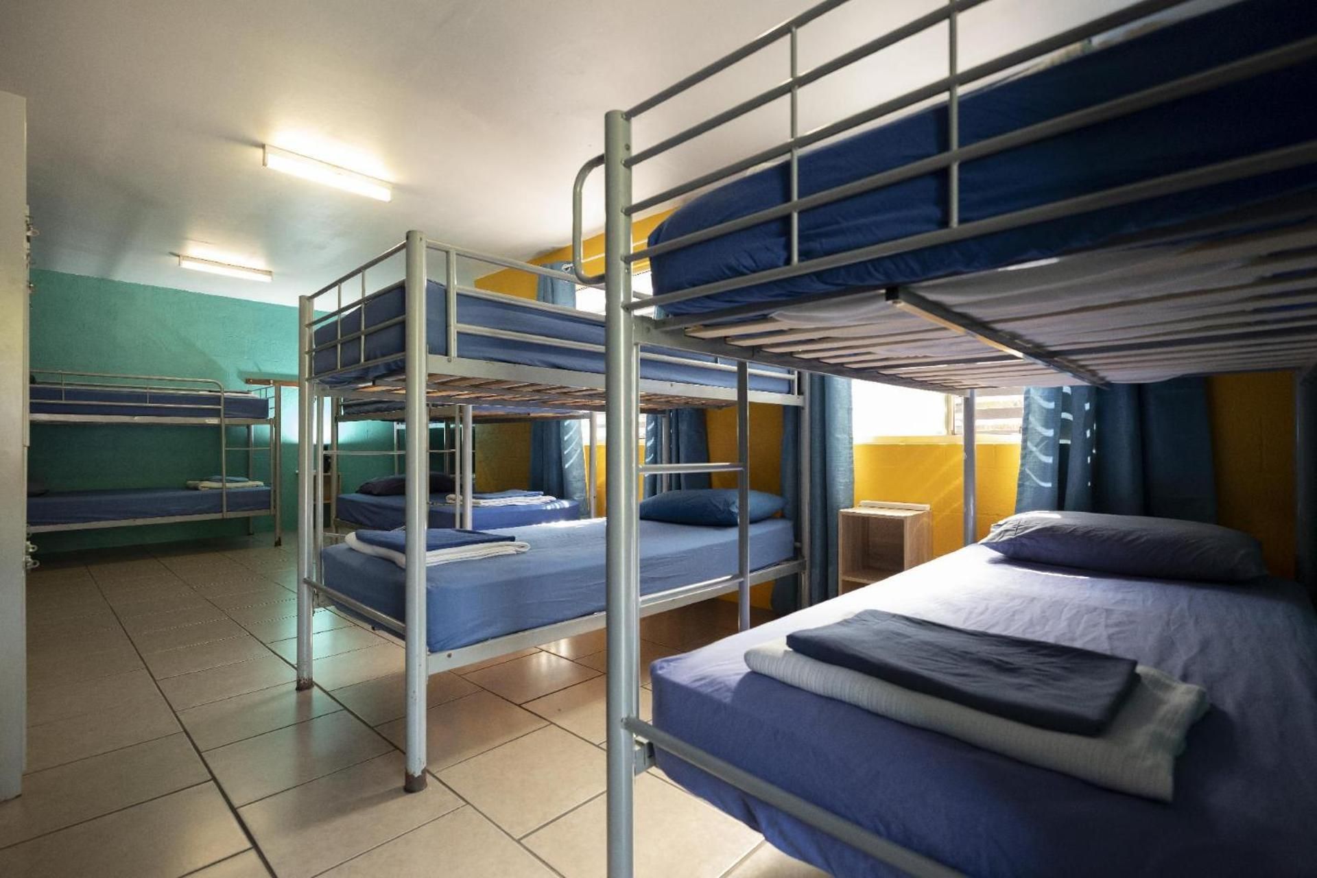 1770 Beachside Backpacker 1 Person in 10-Bed Dormitory with En-Suite Bathroom - Mixed 2