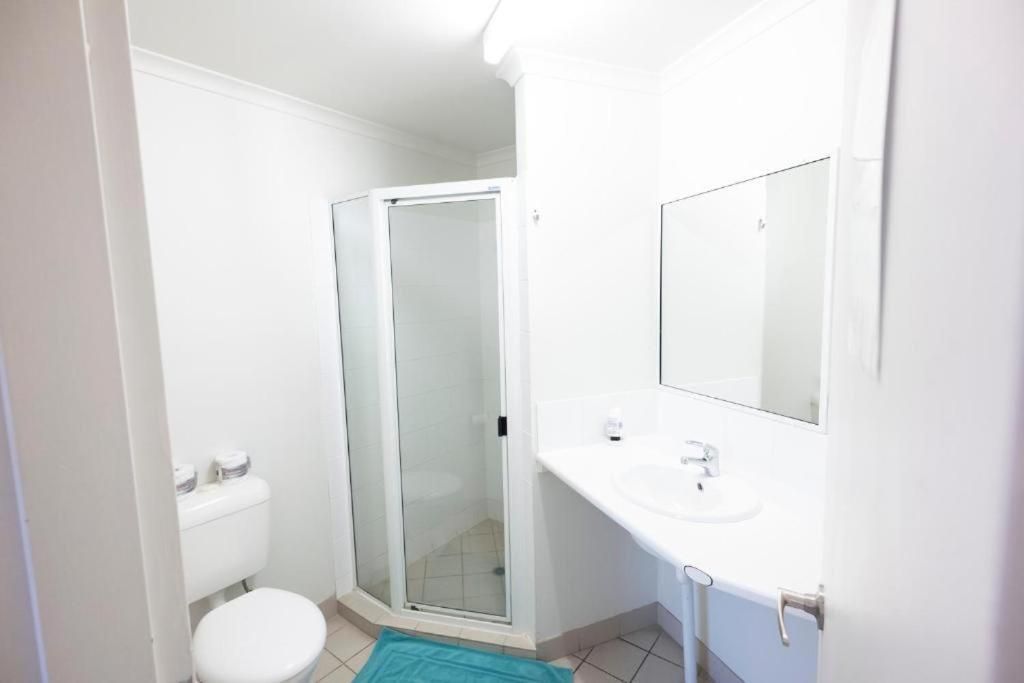 Queen Room with En-Suite