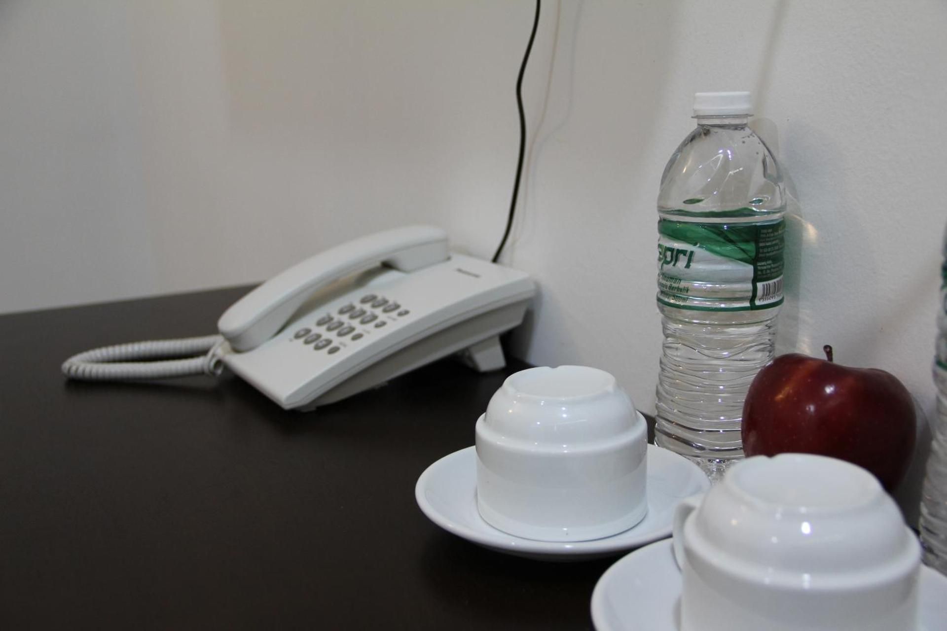 Big Apple Hotel Deluxe Single Room 3