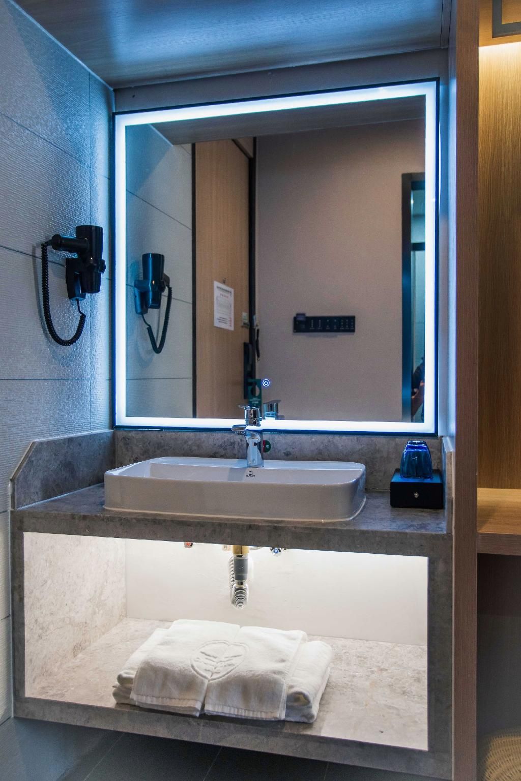 GTI - Business Twin, Zero Pressure