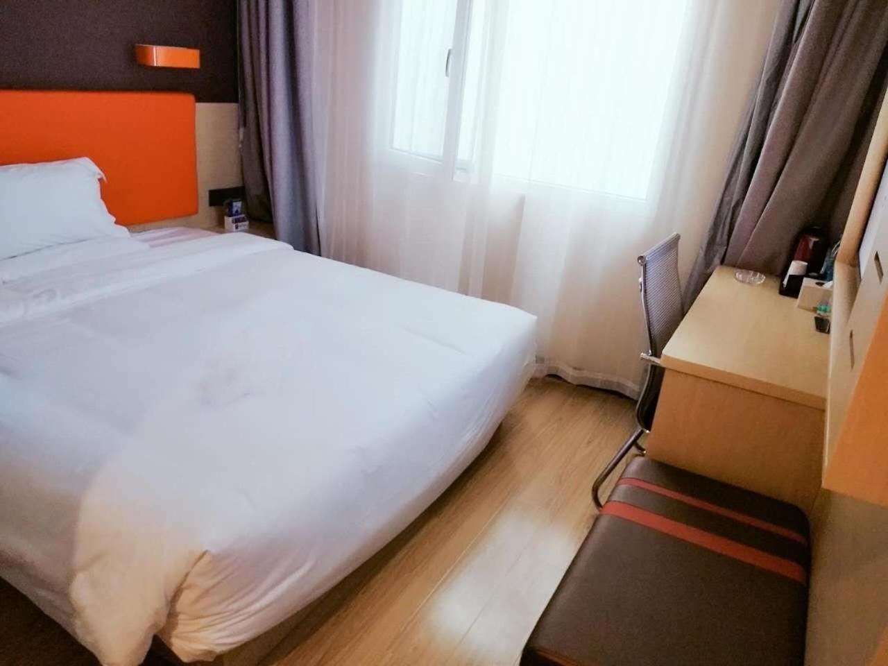 7 Days Premium·Tangshan People's Hospital Superior King Room 2