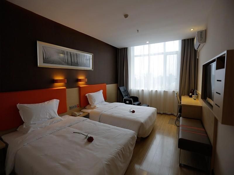 7 Days Premium·Tangshan People's Hospital Featured Twin Room 2