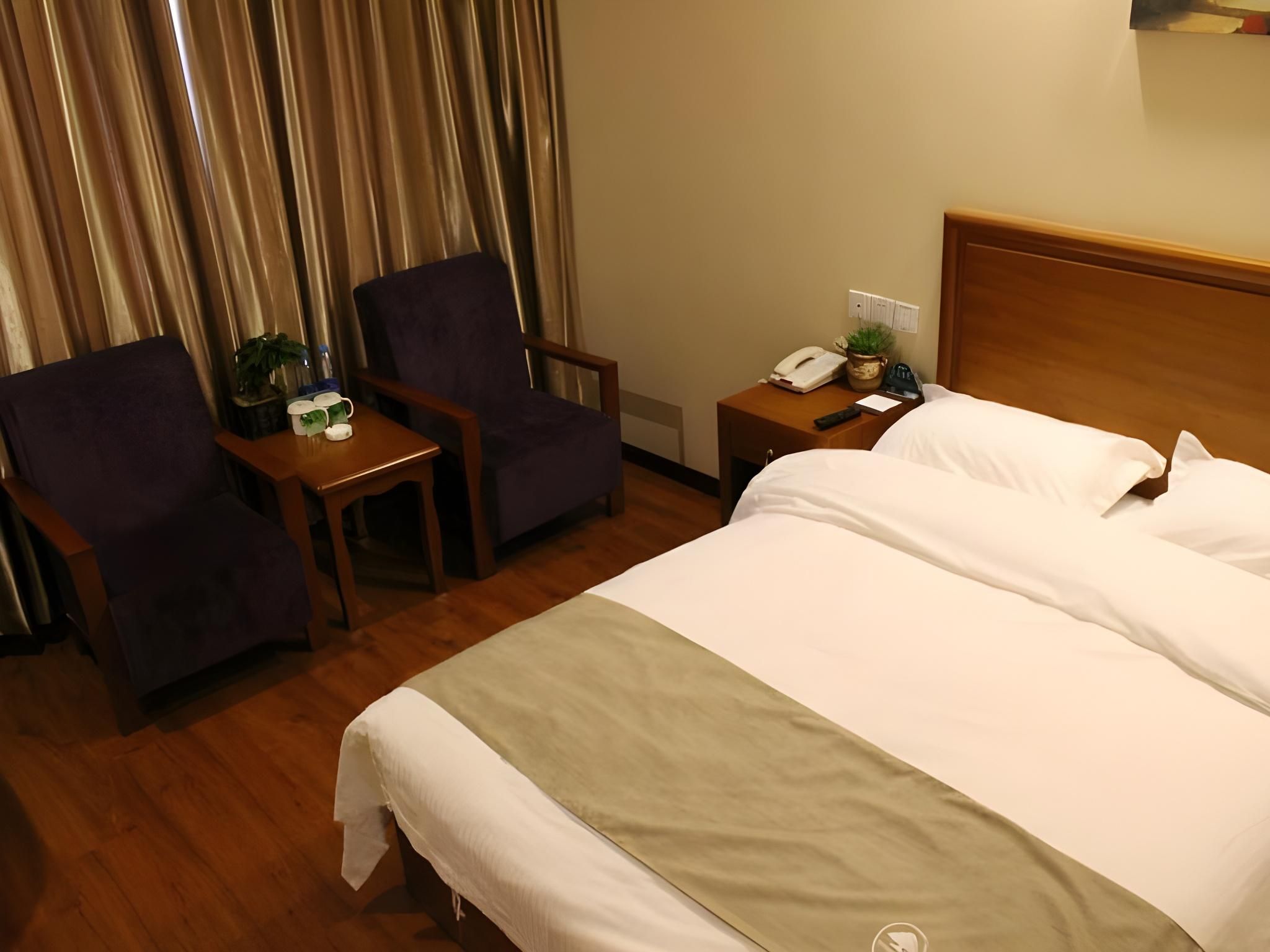 GTR - Superior 1 Bed Room with 1.8M Bed