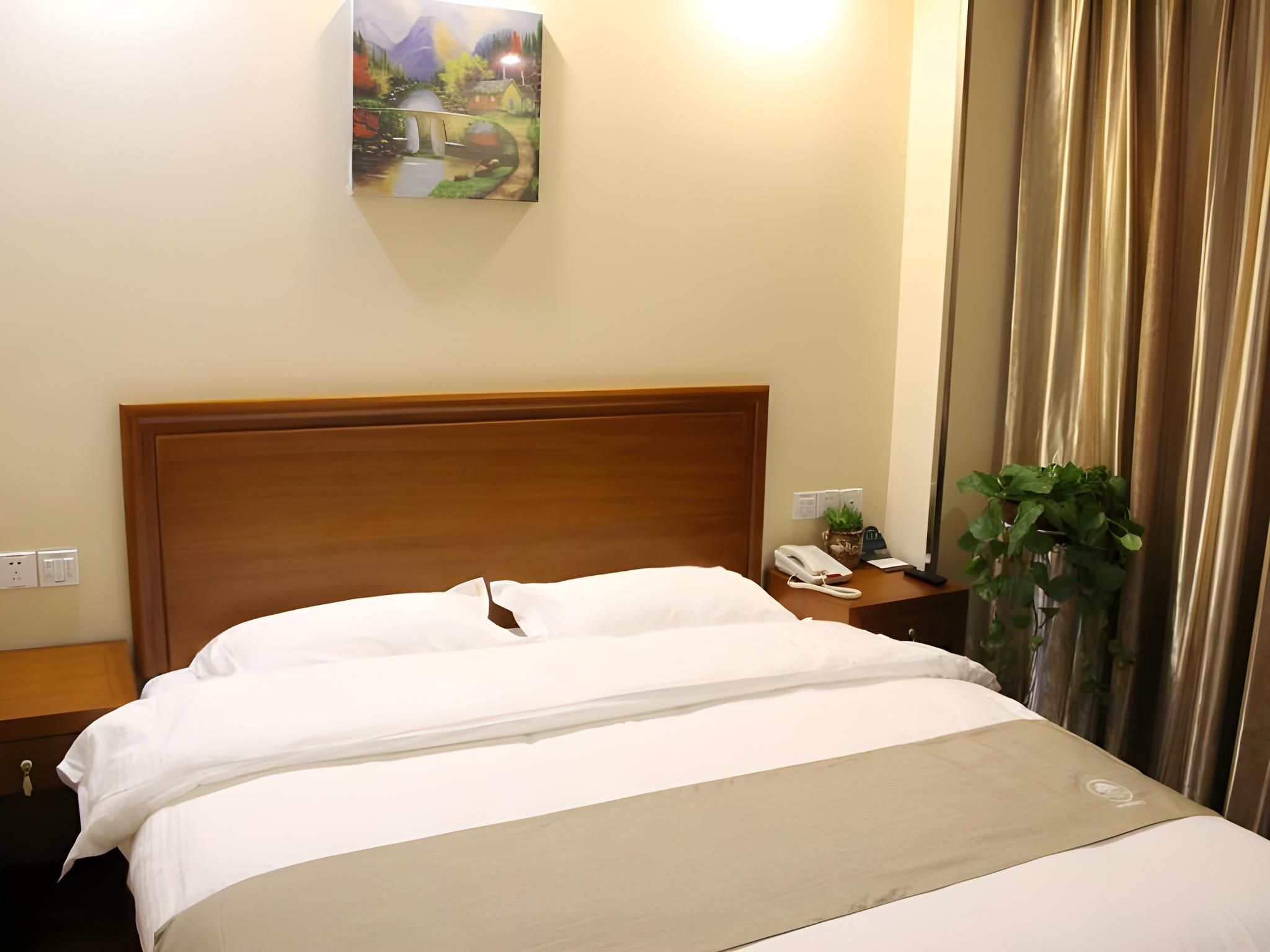 GTI - 1 Bed Guest Room, 1.5M Bed