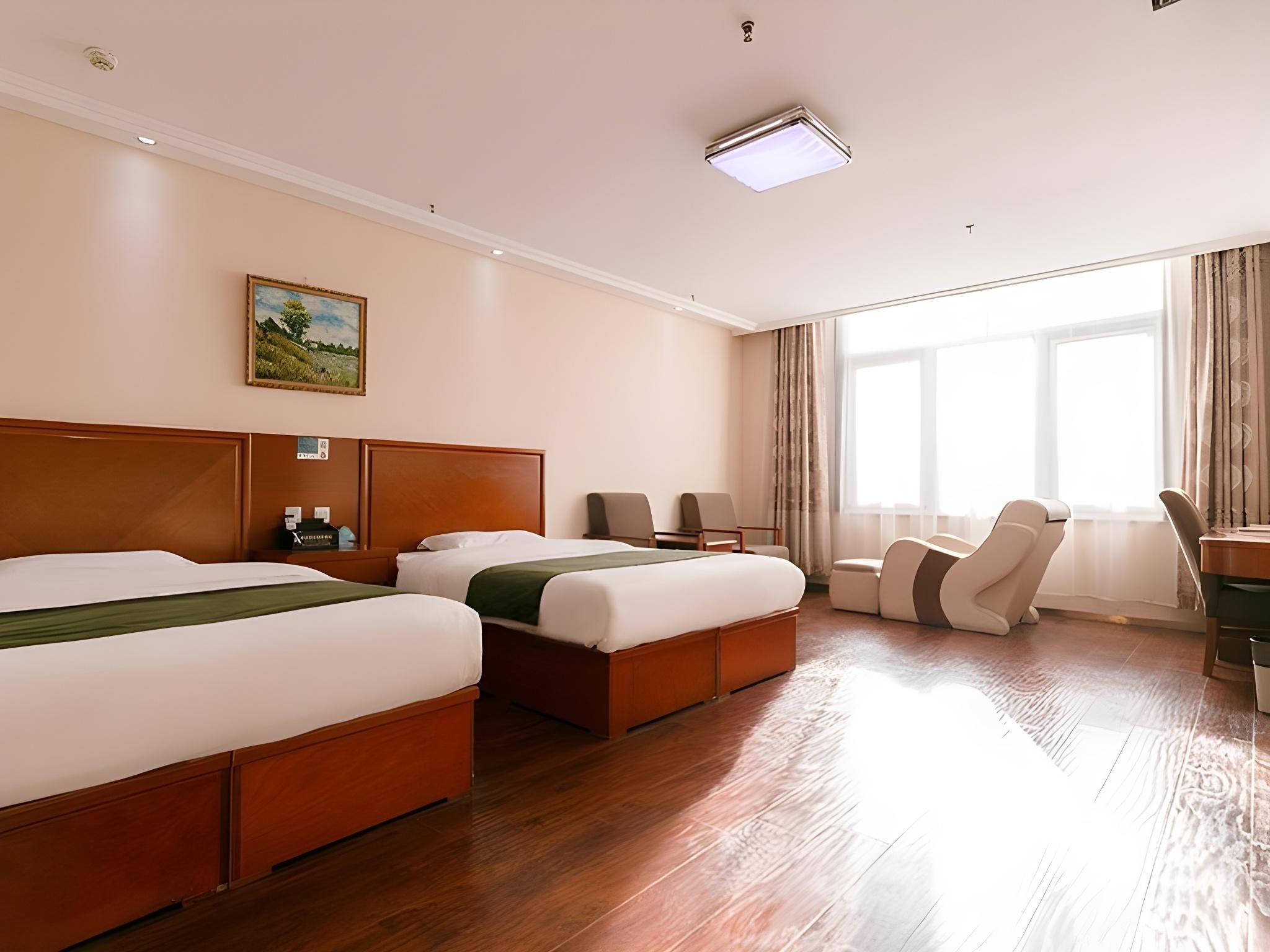2 Bed Twin Superior Room