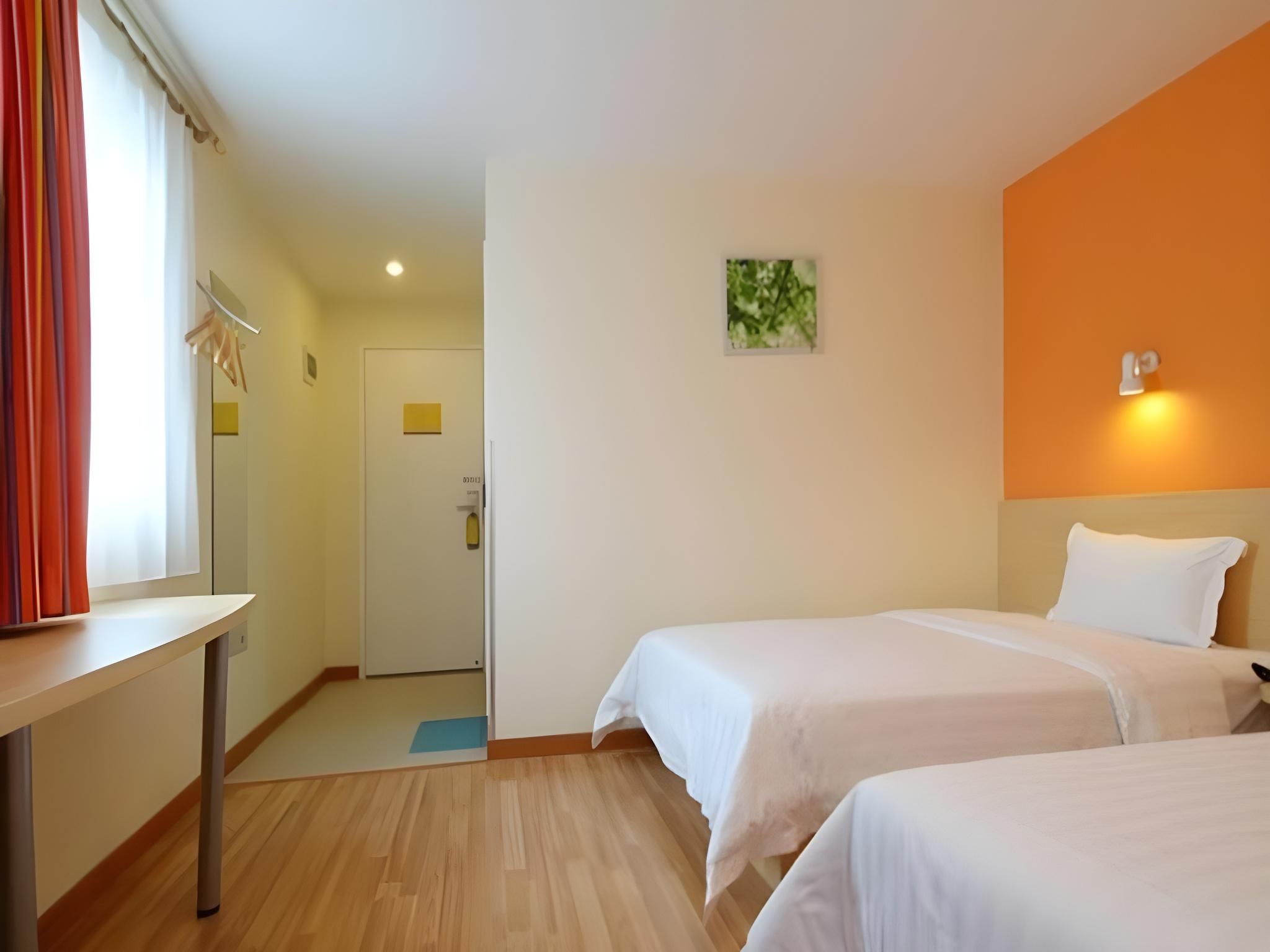 Corporate Twin, Guest room, 2 Twin/Single Bed(s), City view