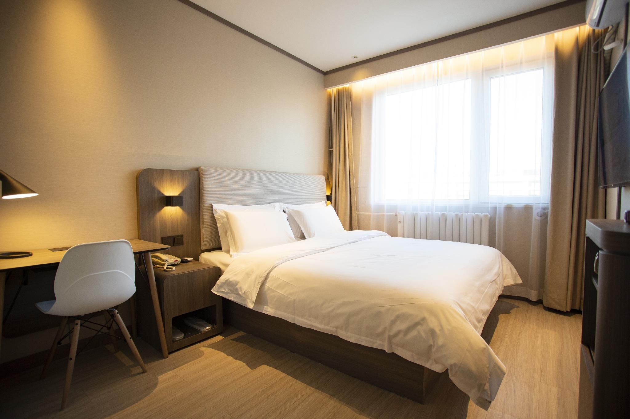 Huazhu - Superior BedRoom