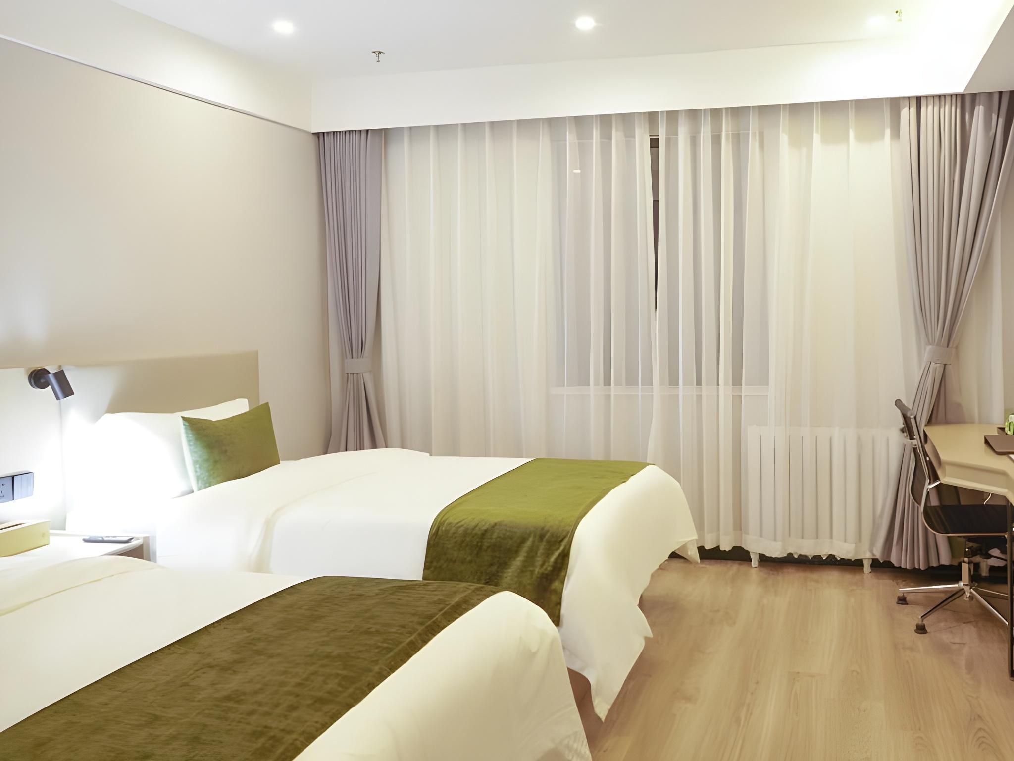 Twin Business Room