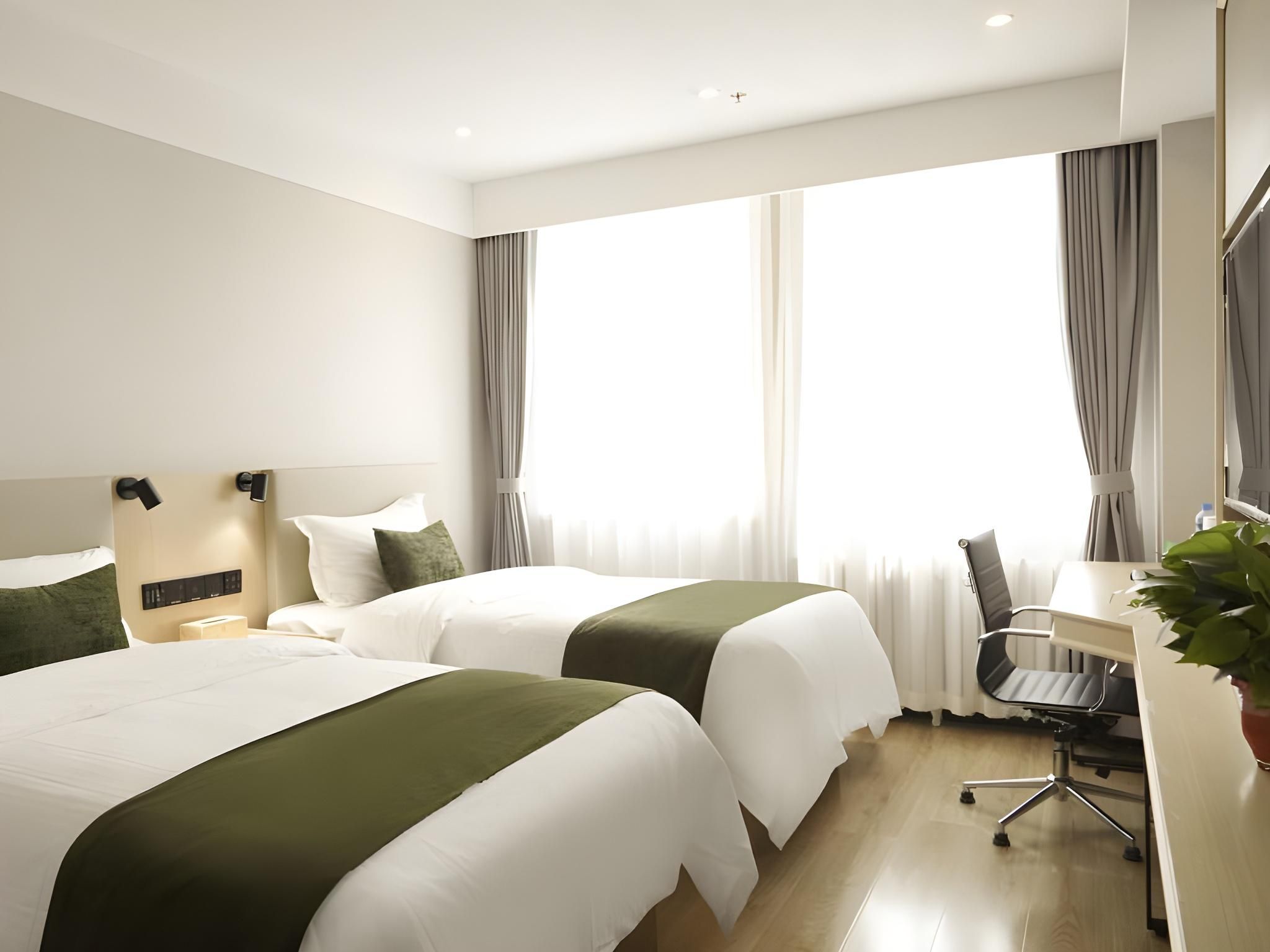 2 Bed Twin Superior Room