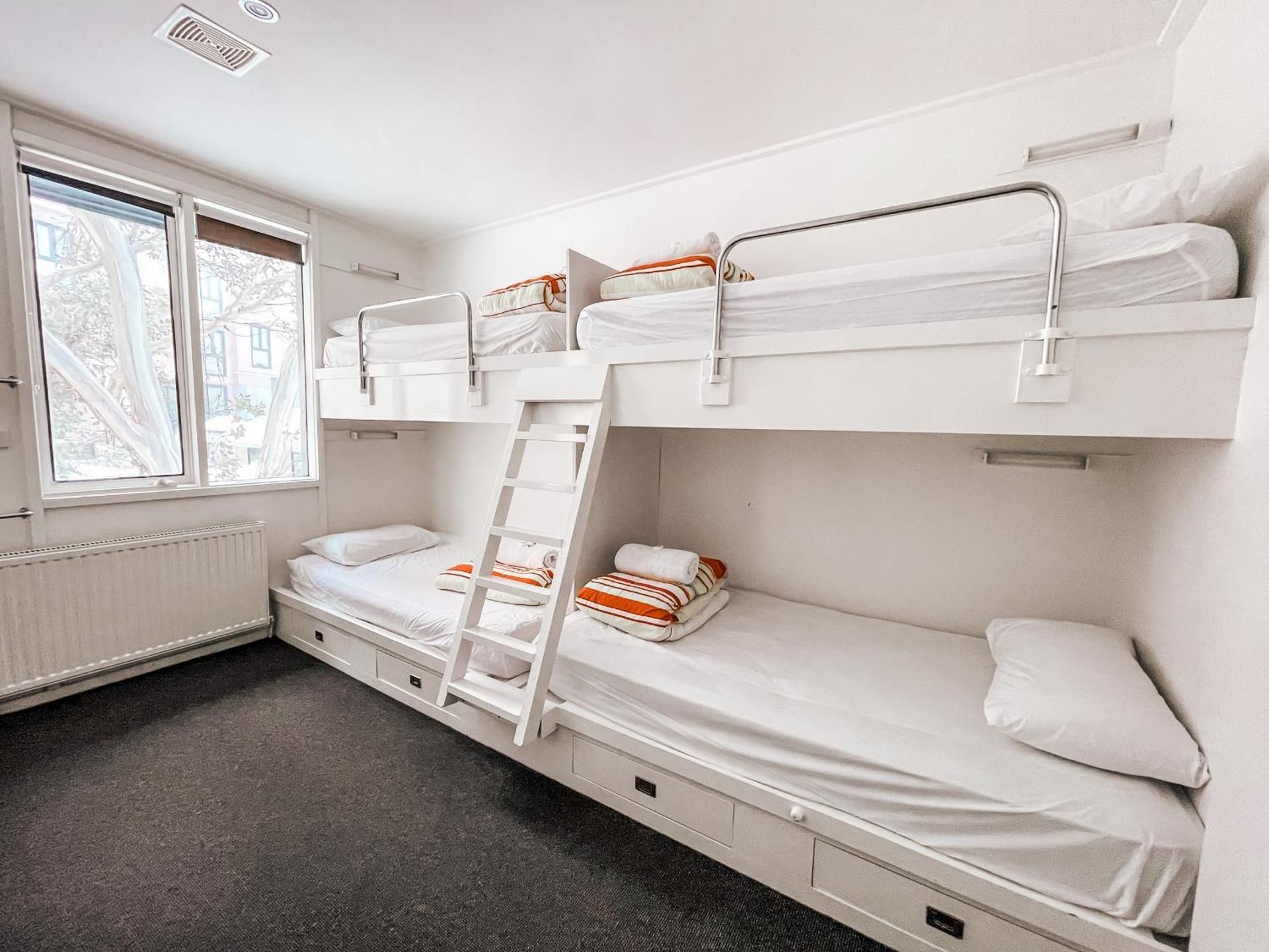 Quadruple Room with Private Bathroom