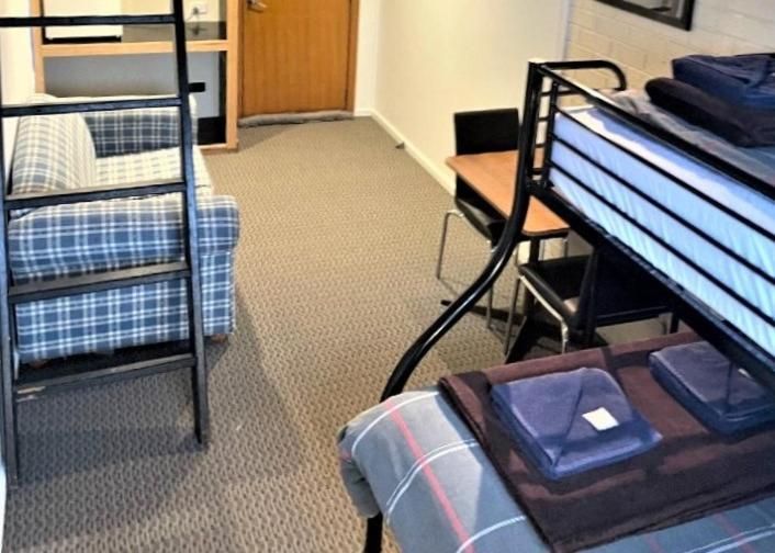Economy quadruple shared facilities