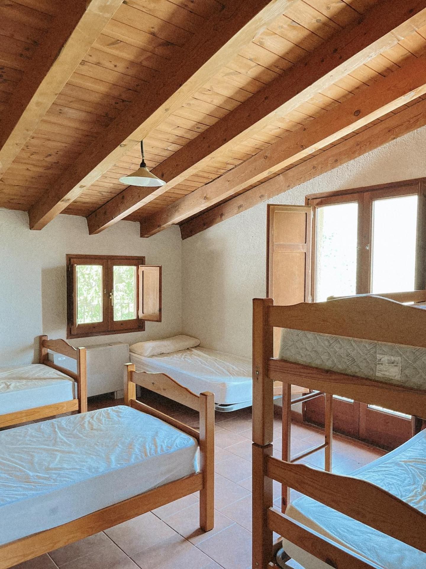 6-Bed Mixed Dormitory Room