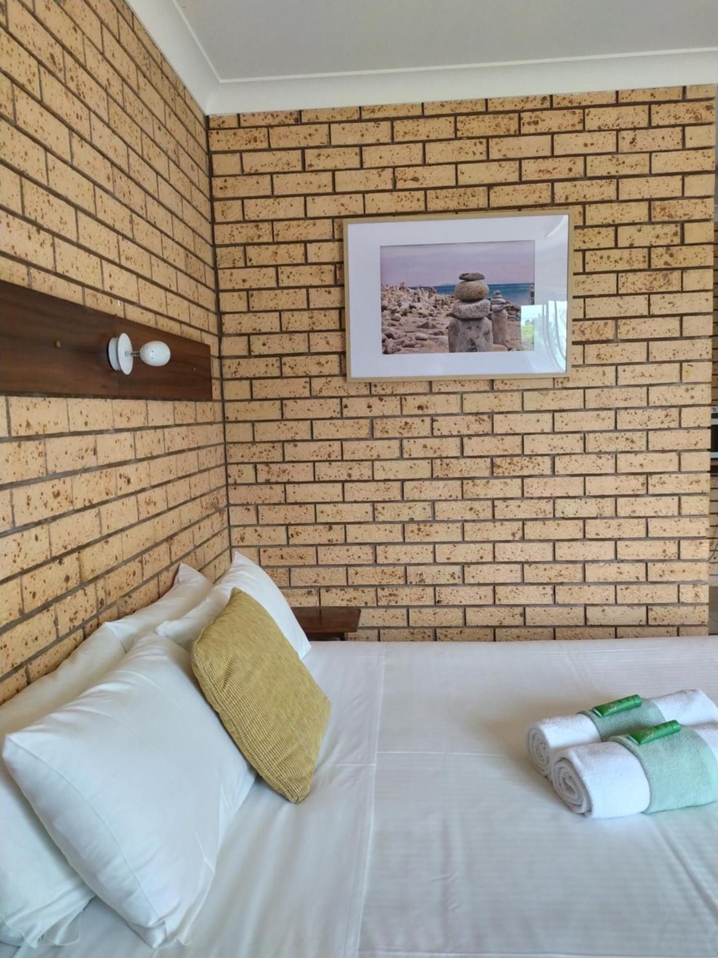 Economy Triple Room