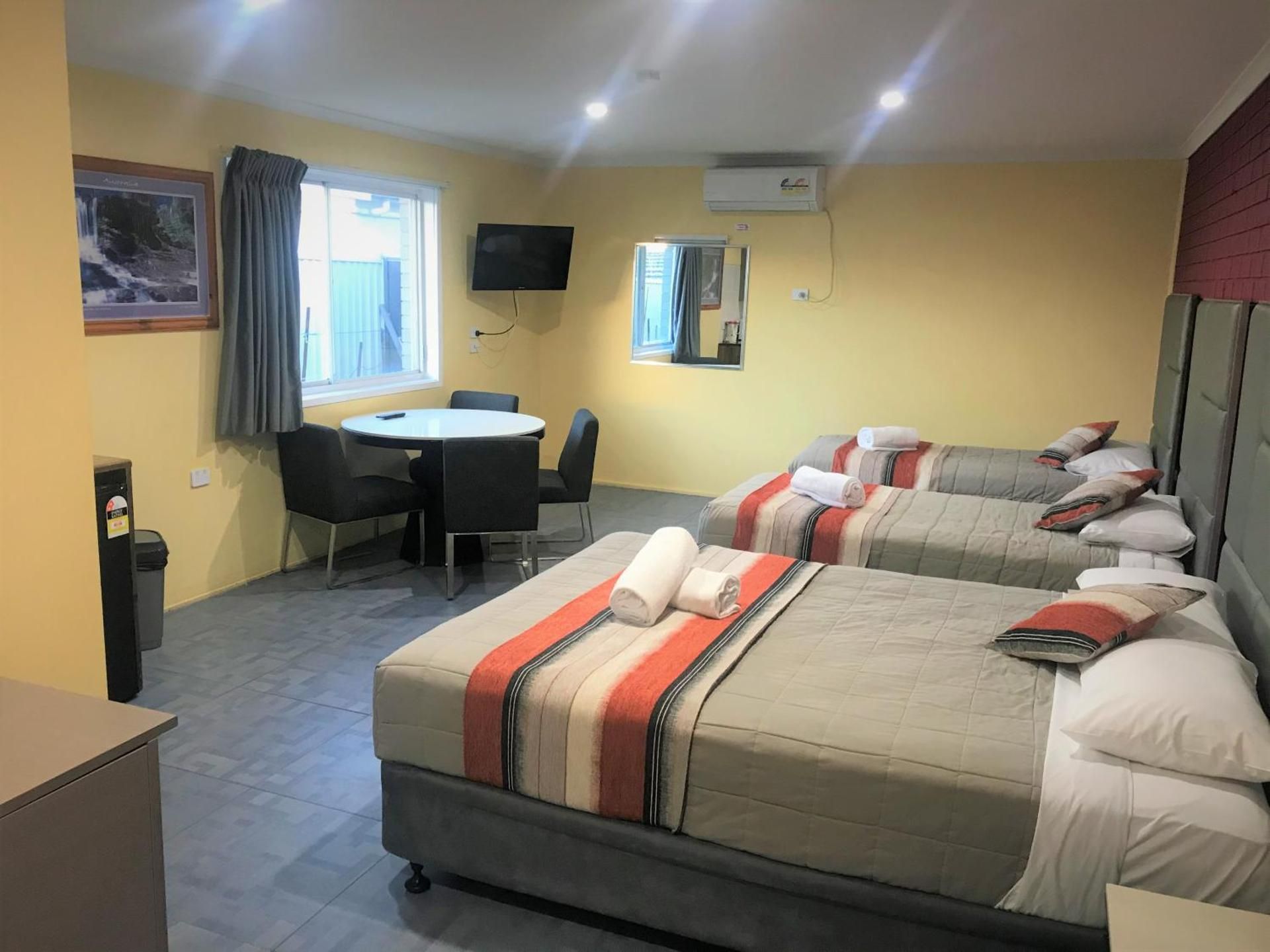 Toukley Motor Inn Deluxe Family Room