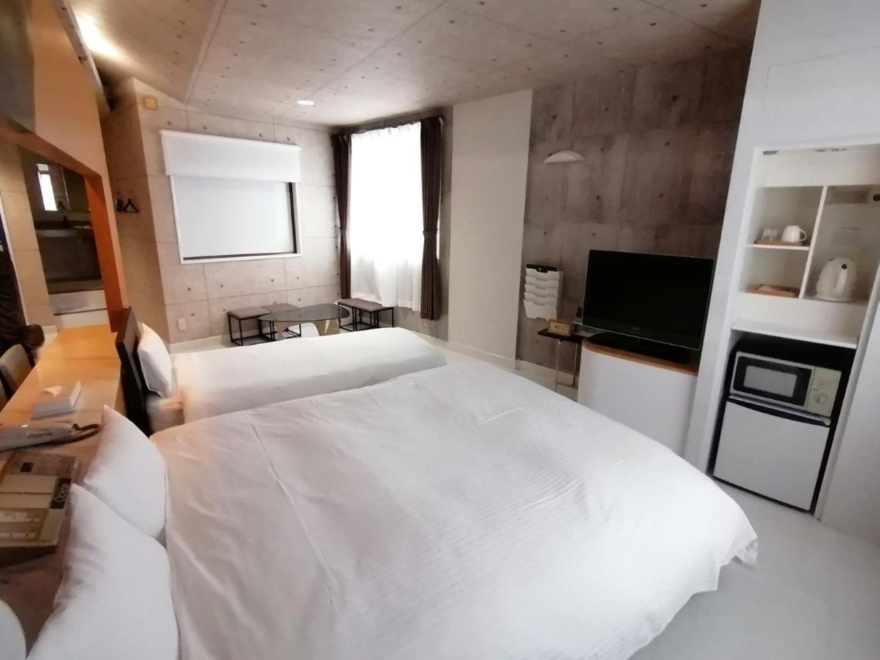 Twin Room 2 - Non-Smoking, No Pets