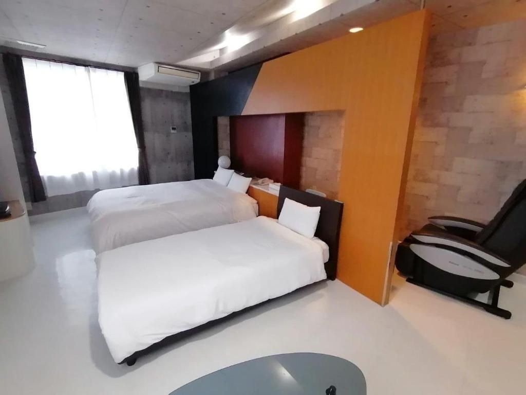 Twin Room - Non-Smoking, Pets Allowed